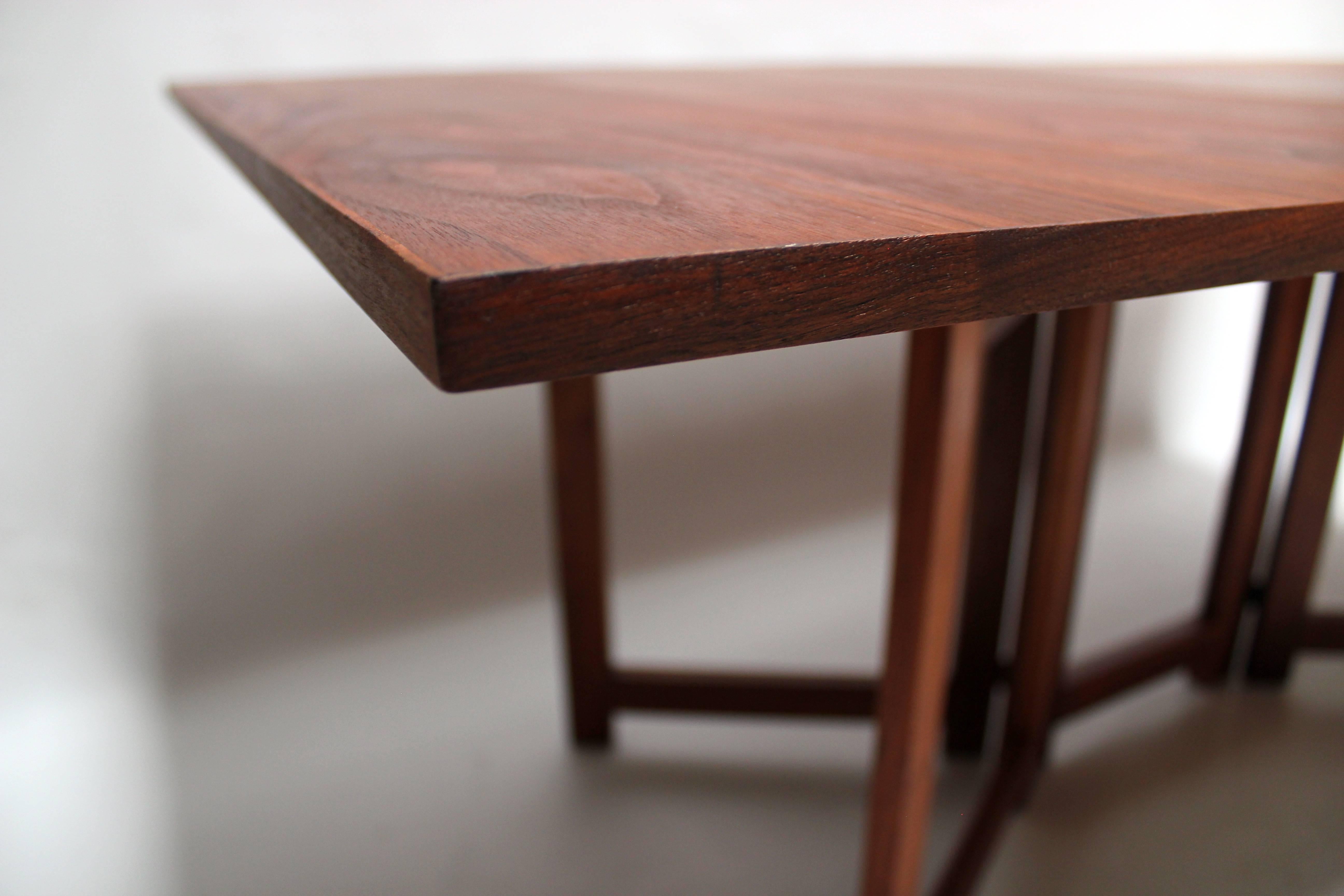 Mid-20th Century Mid-Century Stanley Young Drop-Leaf Walnut Dining Table for Glenn of California