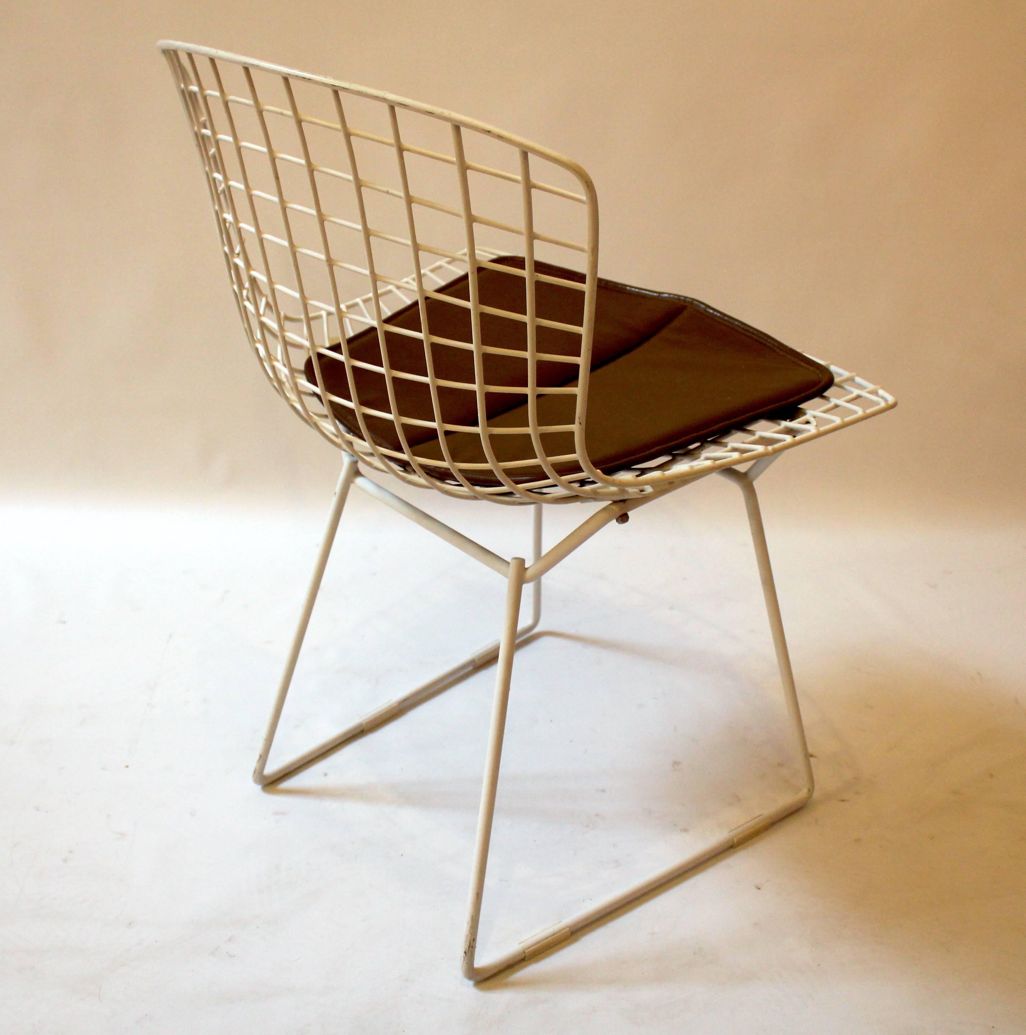 Set of six 1960s Harry Bertoia Side Chairs for Knoll with Original Seat Pads In Good Condition In Sacramento, CA