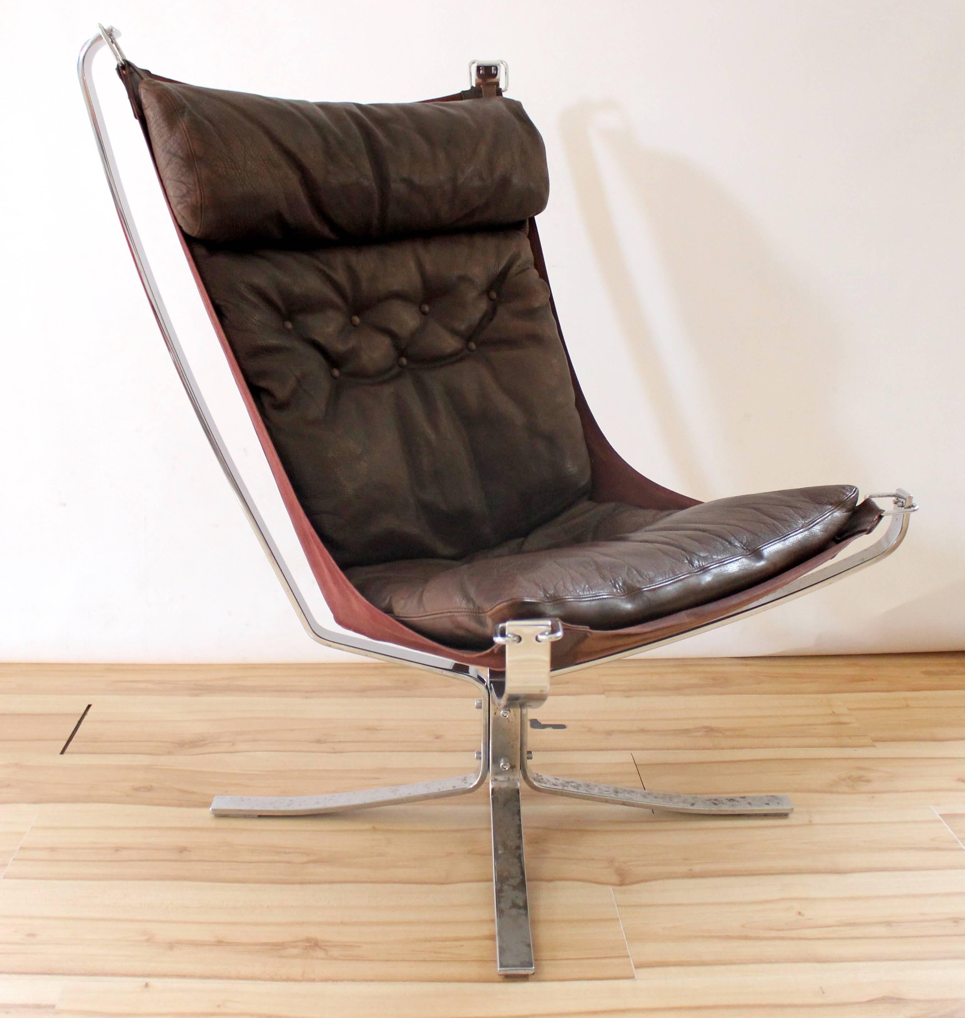 Scandinavian Modern Pair of 1970s High-Backed Leather and Chrome Falcon Chairs by Sigurd Ressell