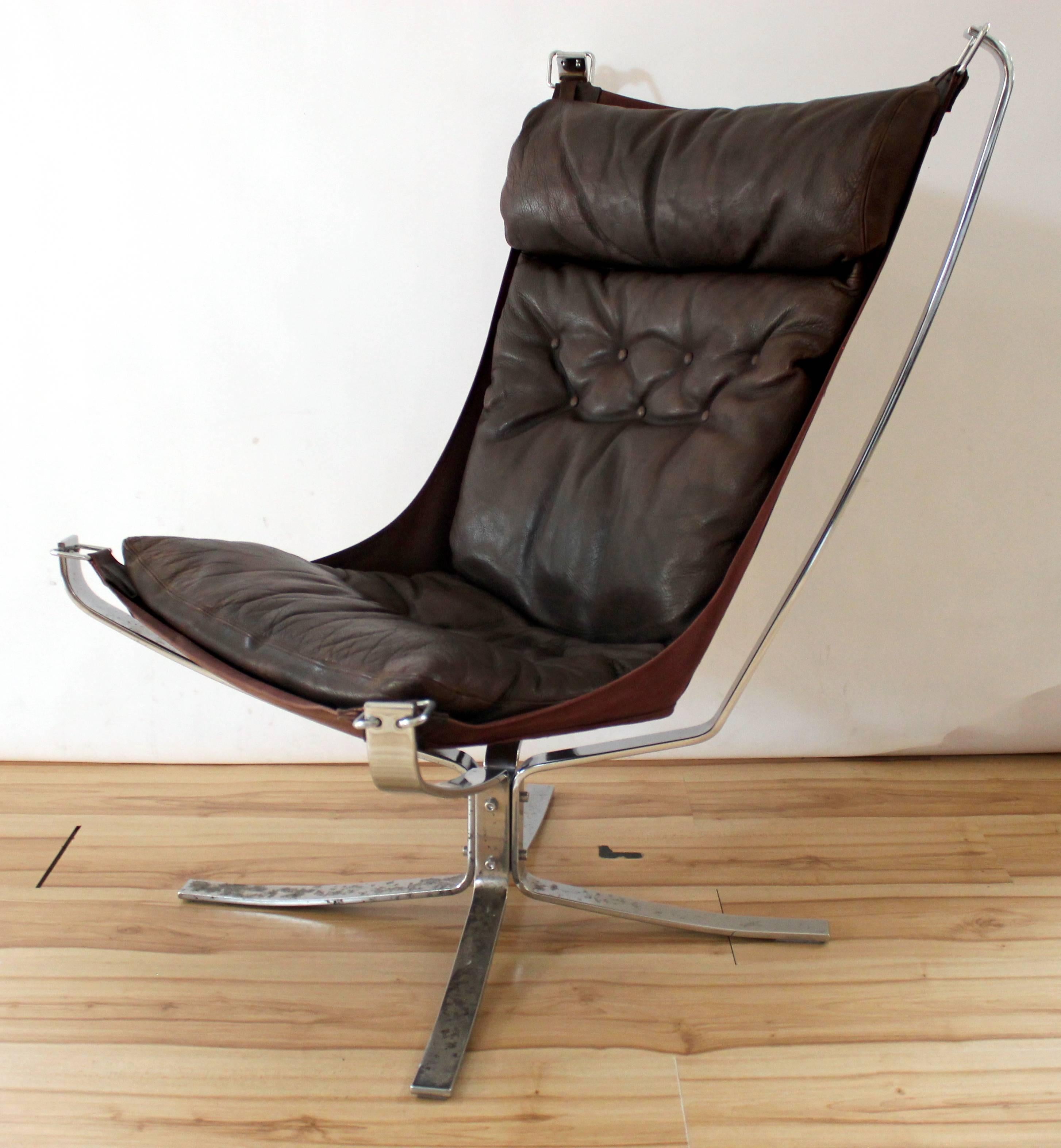 Norwegian Pair of 1970s High-Backed Leather and Chrome Falcon Chairs by Sigurd Ressell