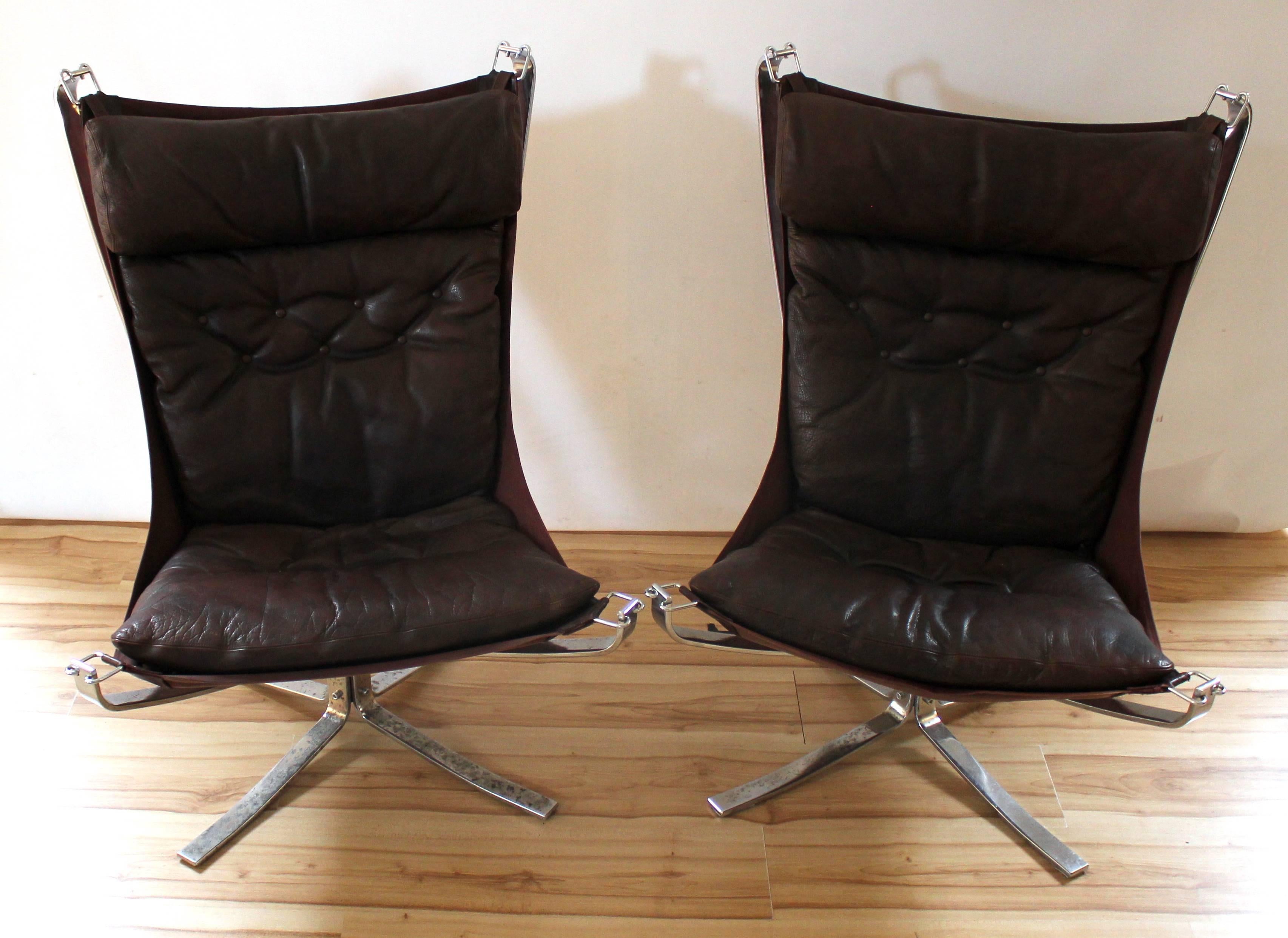 Pair of 1970s high-backed leather and chrome X-base Falcon lounge chairs, designed by Sigured Ressell for Vatne Møbler, made in Norway.