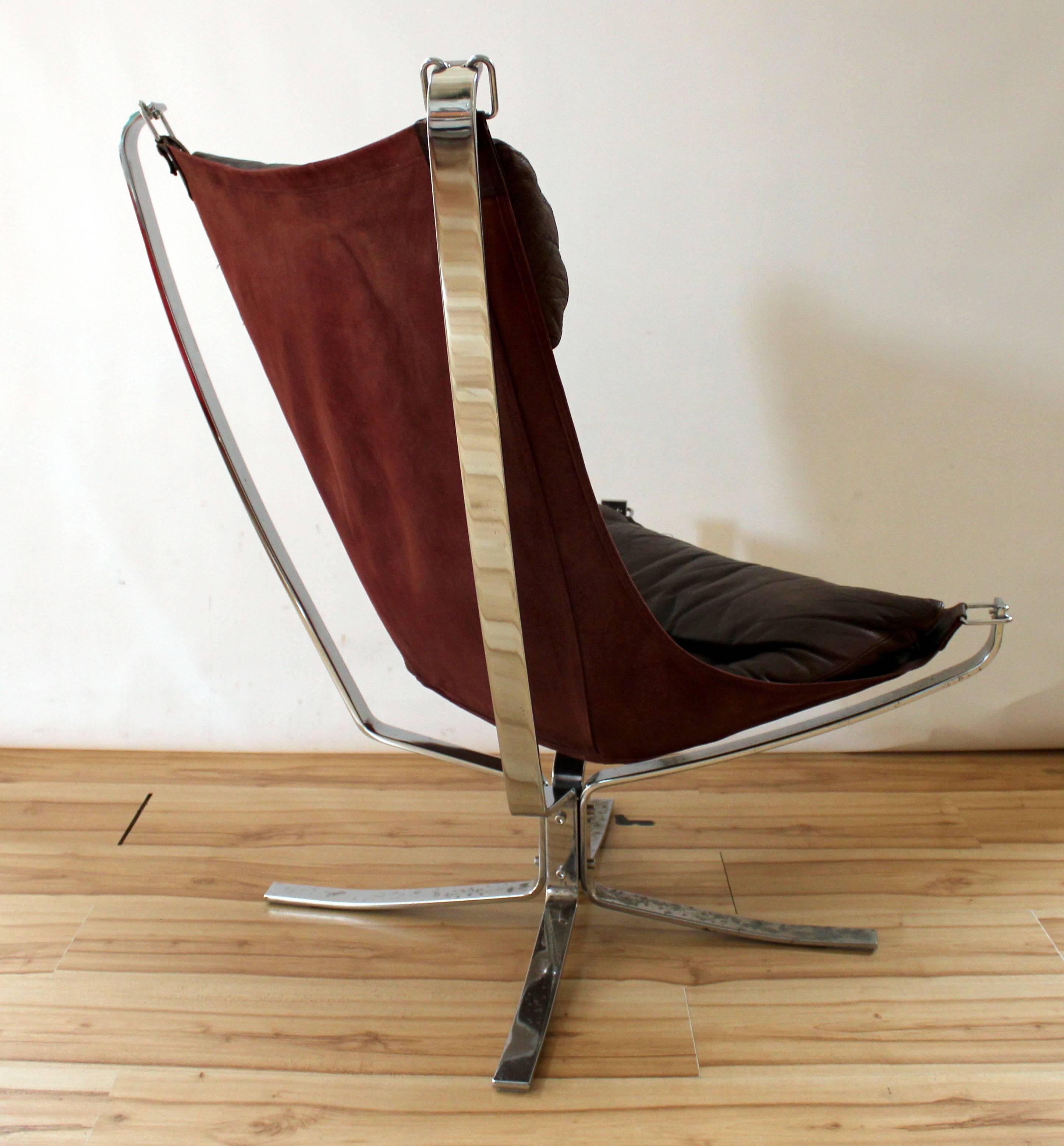 Late 20th Century Pair of 1970s High-Backed Leather and Chrome Falcon Chairs by Sigurd Ressell