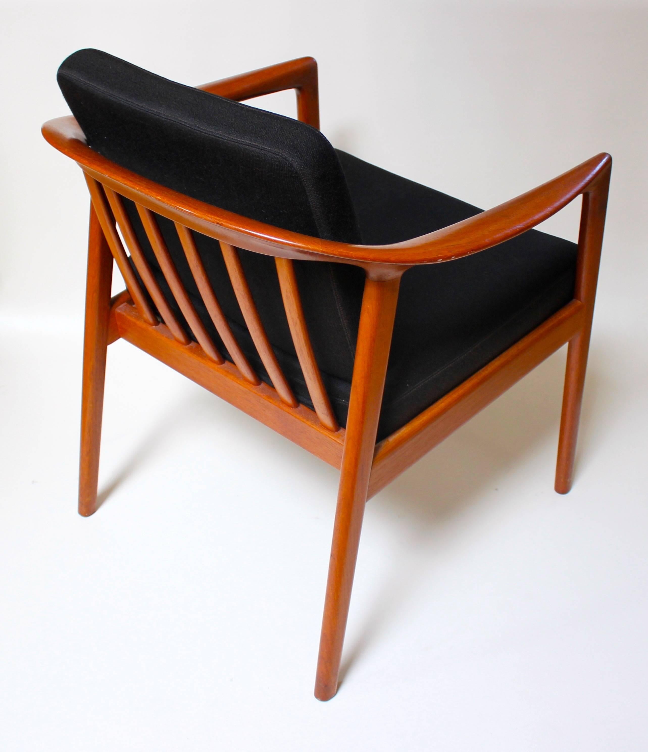 1960s Danish Lounge Chair by Folke Ohlsson for DUX In Excellent Condition In Sacramento, CA