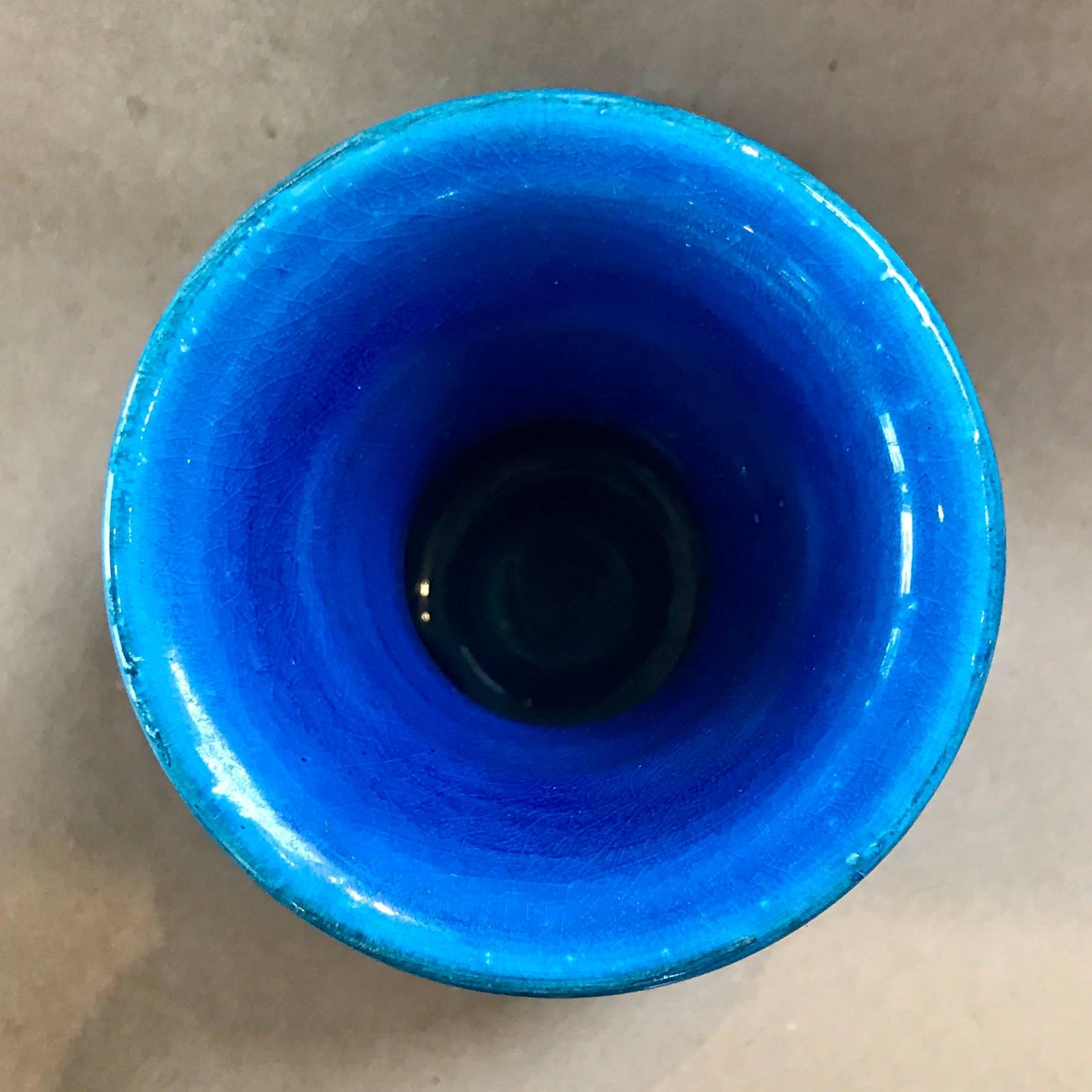 1970s, Mid-Century Modern blue ceramic vase by Bitossi or Flavia. Vivid Rimini blue glaze with subtle green accents and characteristic Bitossi details. Marked 
