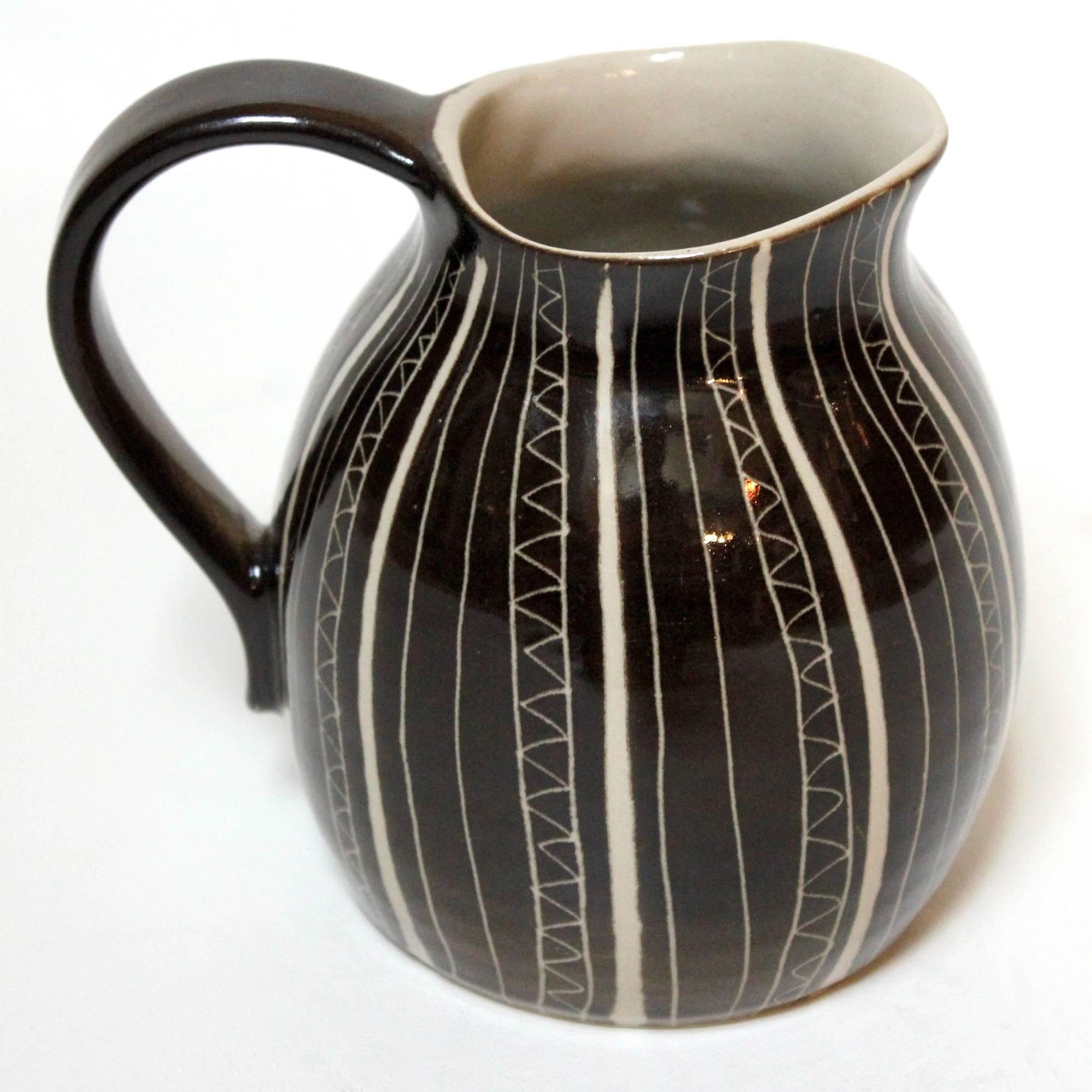 1960s ceramic pitcher by Kaj Franck for Arabia of Finland. In excellent condition, and marked with the Arabia logo and 
