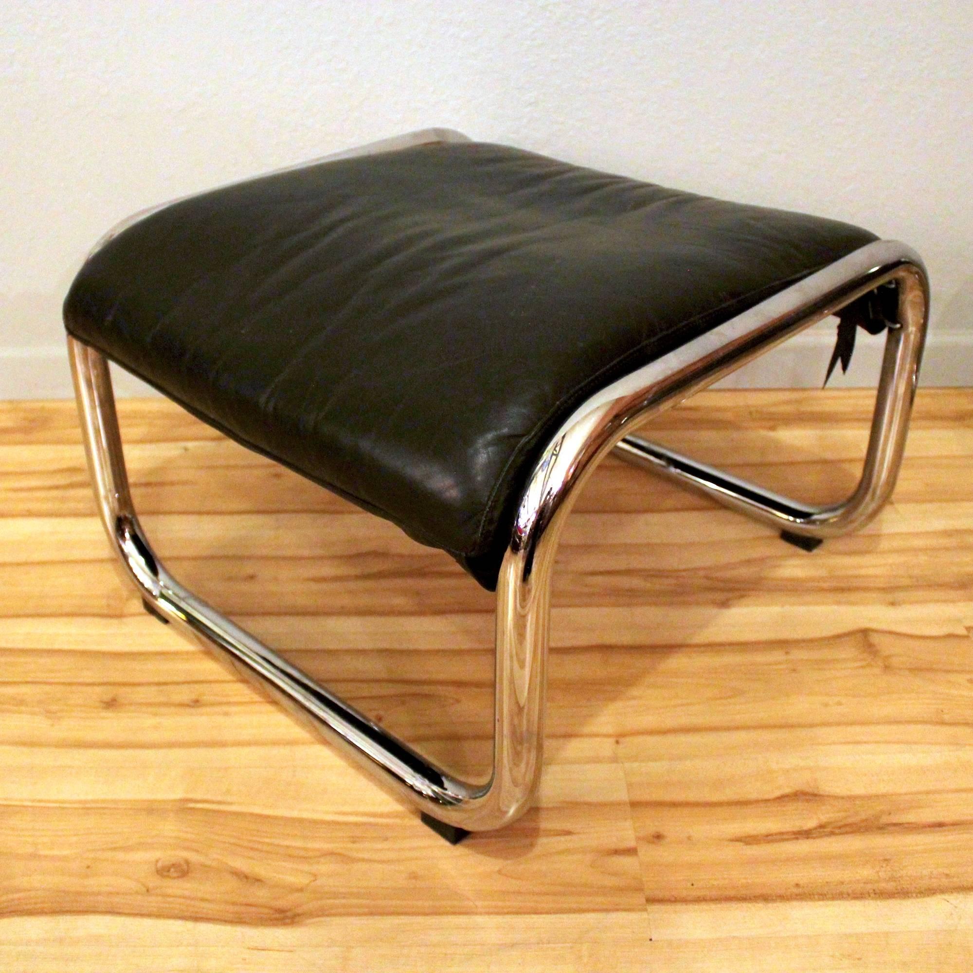 Late 20th Century 1970s Leather and Chrome Lounge Chair and Ottoman by Kinetics Furniture For Sale