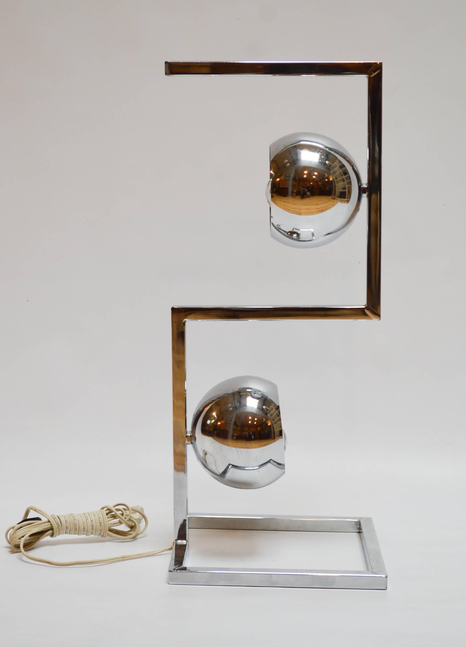 Mid-Century Modern Chrome Eyeball Two-Light Table Lamp In Good Condition For Sale In Sacramento, CA