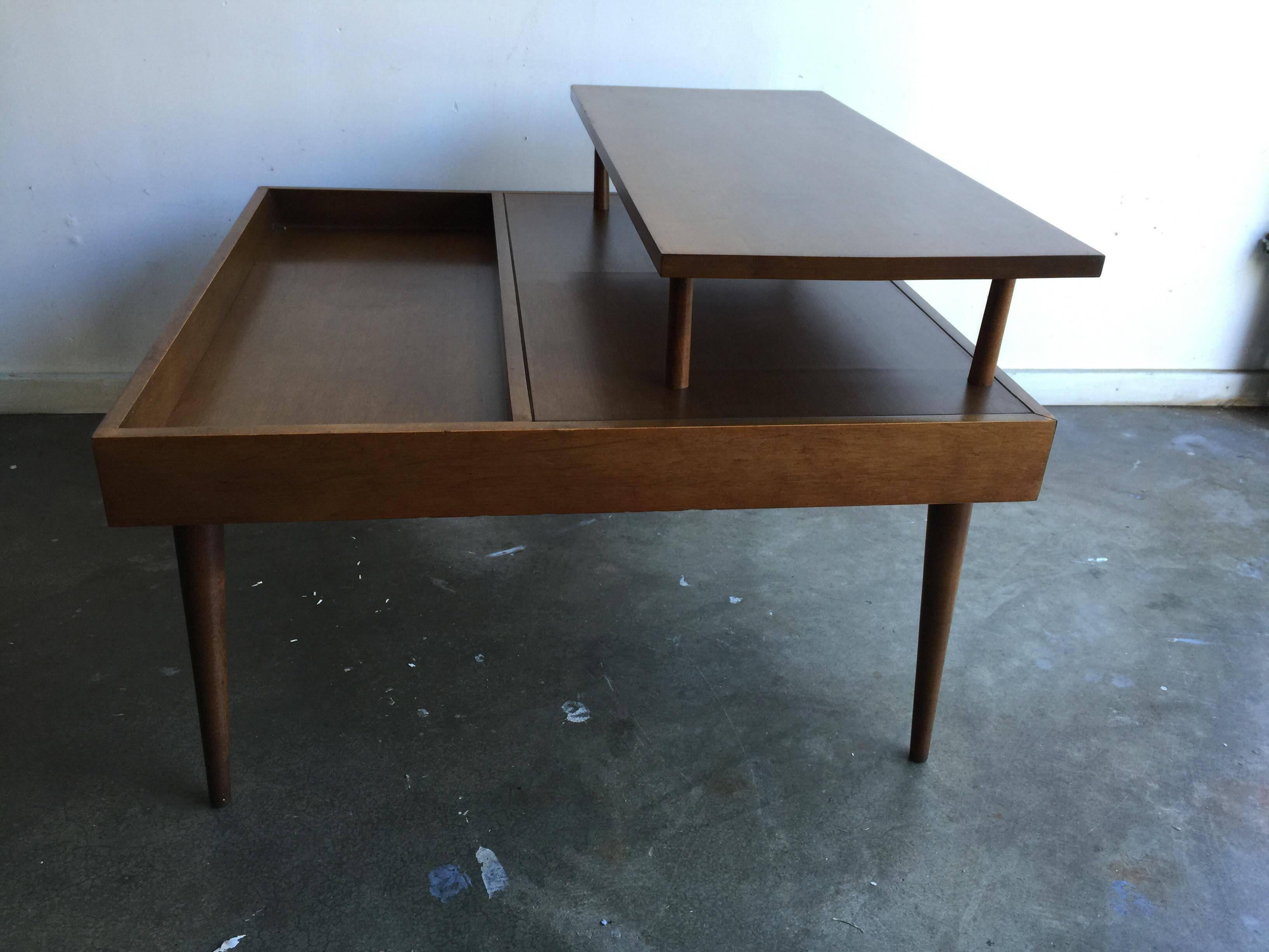 Mid-Century Modern step table by Paul McCobb Planner Group for Winchendon.