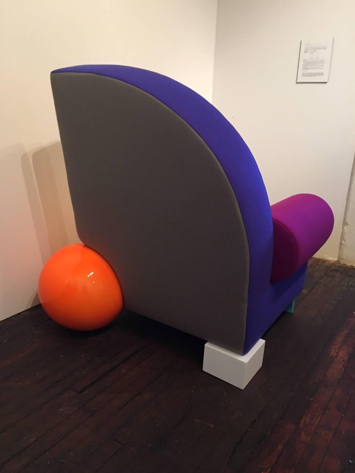 Bel Air-Sessel mit Gürtel von Peter Shire (Holzarbeit) im Angebot