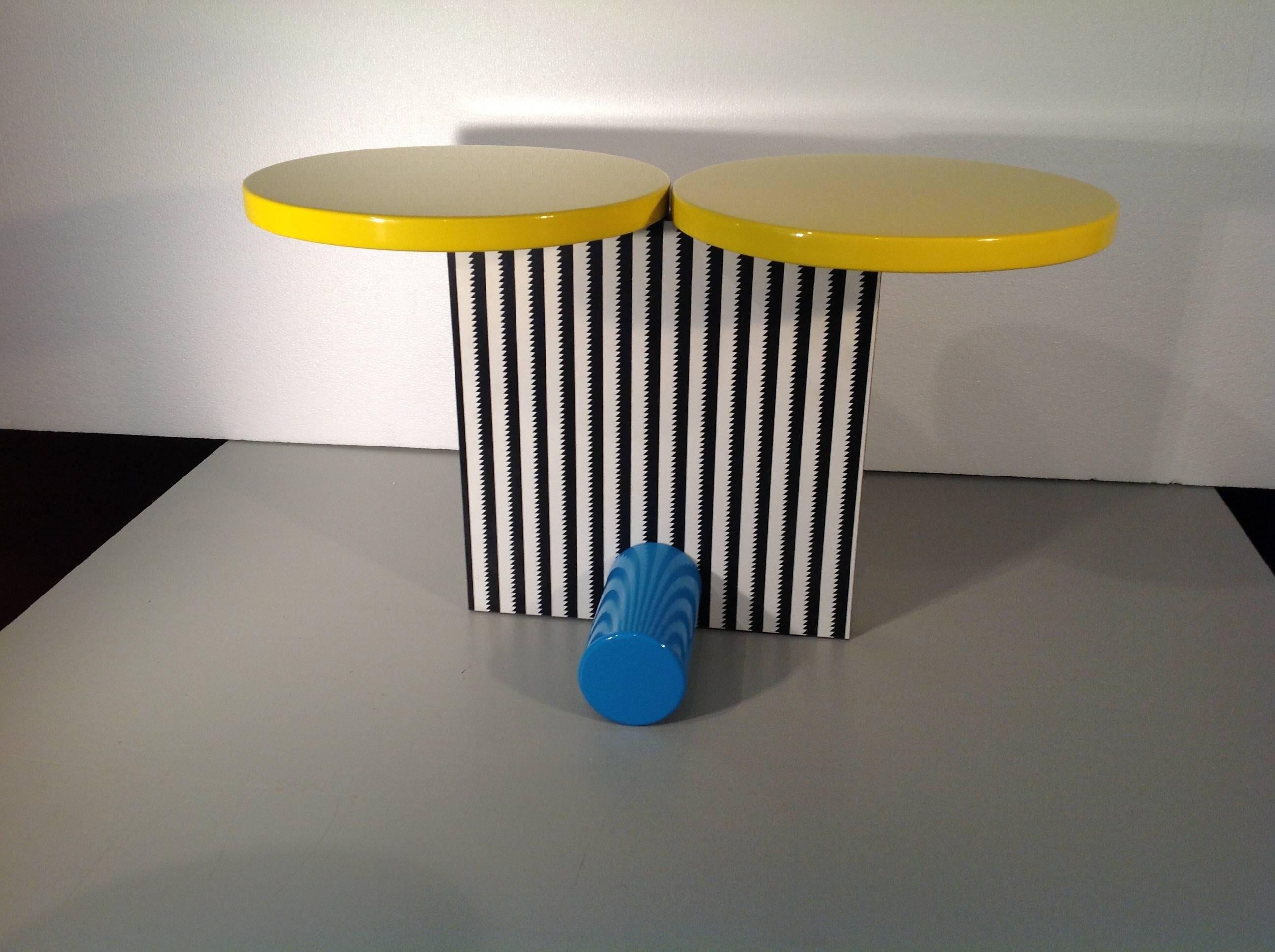 Postmoderno Tavolino POLAR di Michele De Lucchi per Memphis Milano in vendita
