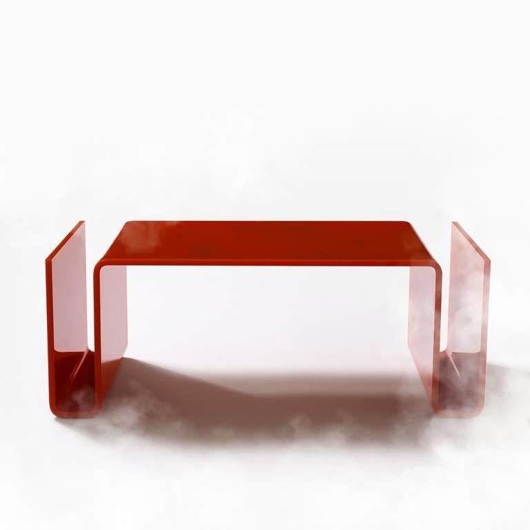 Created in the 1960s to affect a sense of orderliness, it goes together with the Sofo sofa, with the same length as the seat and half the width, this coffee table is made by bending a methacrylate sheet with a thickness of 12 millimeters. It is