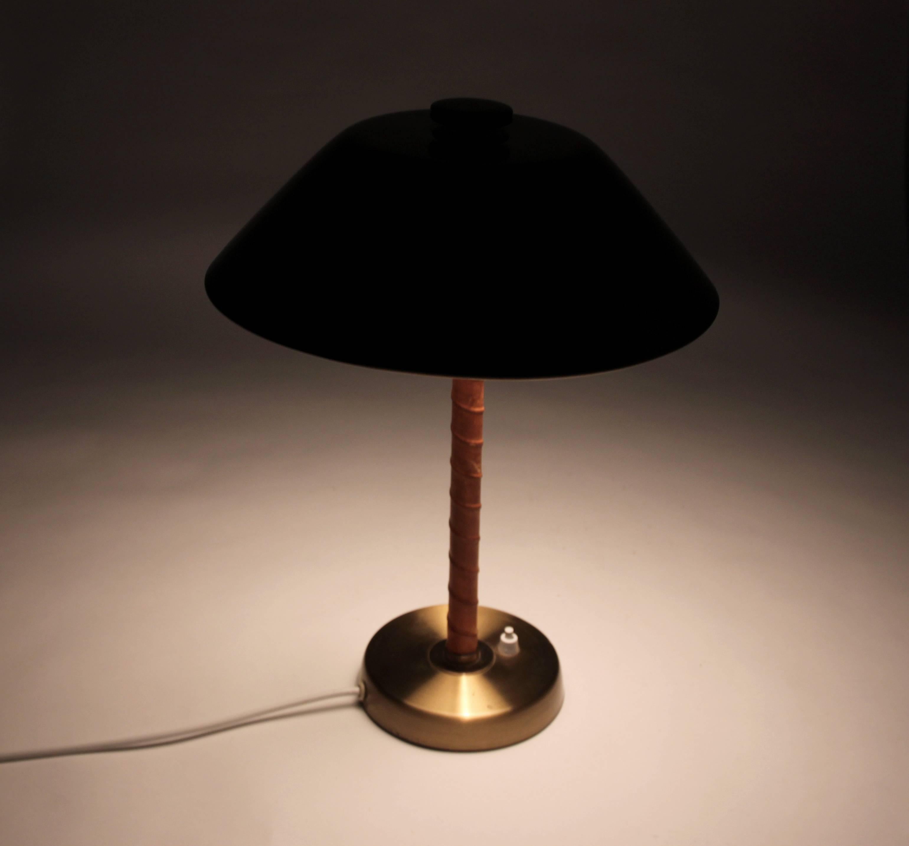 Scandinavian Mid-Century Table Lamp in Brass by Einar Backstrom, 1960s 1