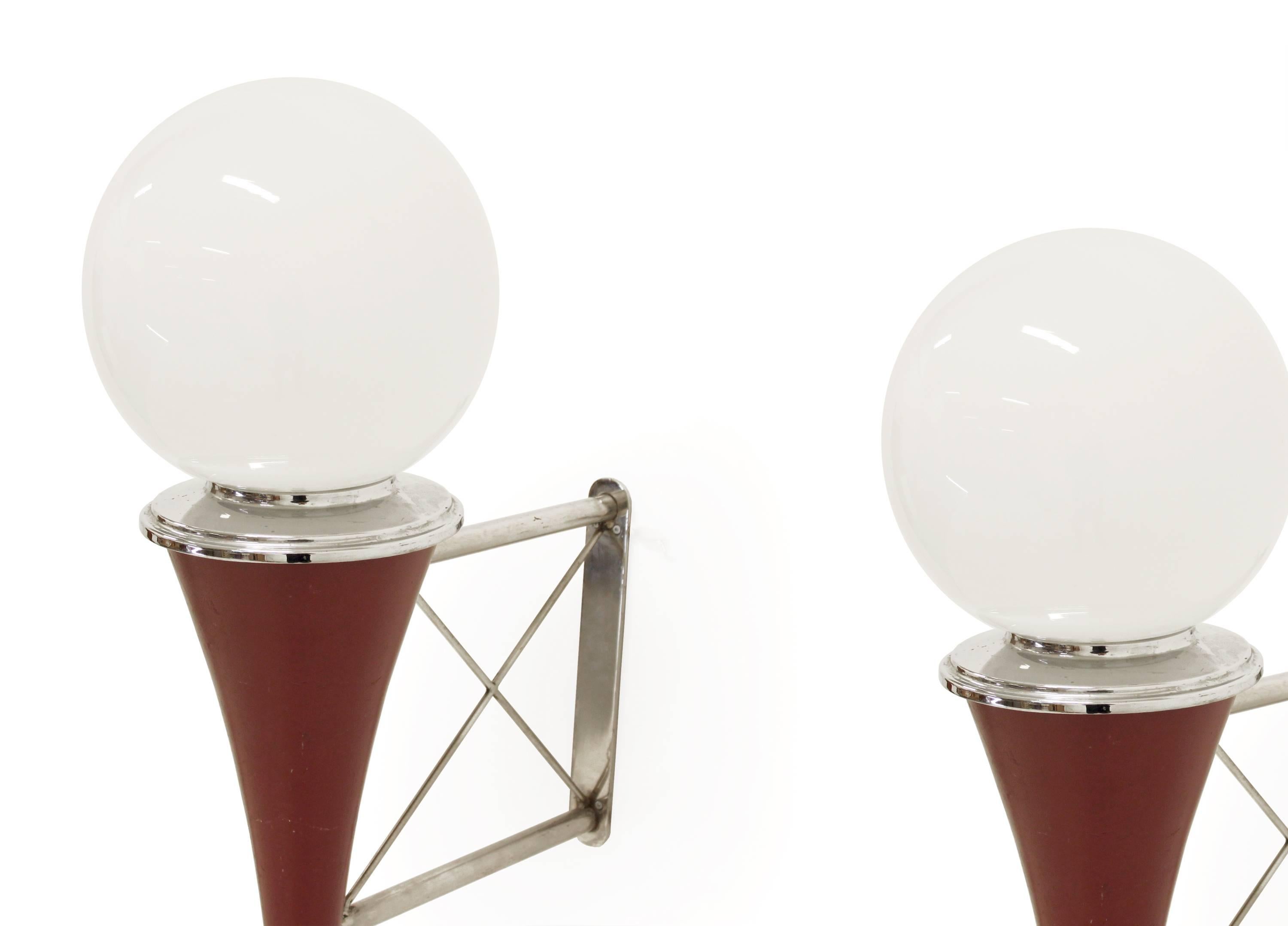 Pair of Eminent Mid-Century Wall Lights, Anonymous, 1950s In Excellent Condition In Oslo, NO