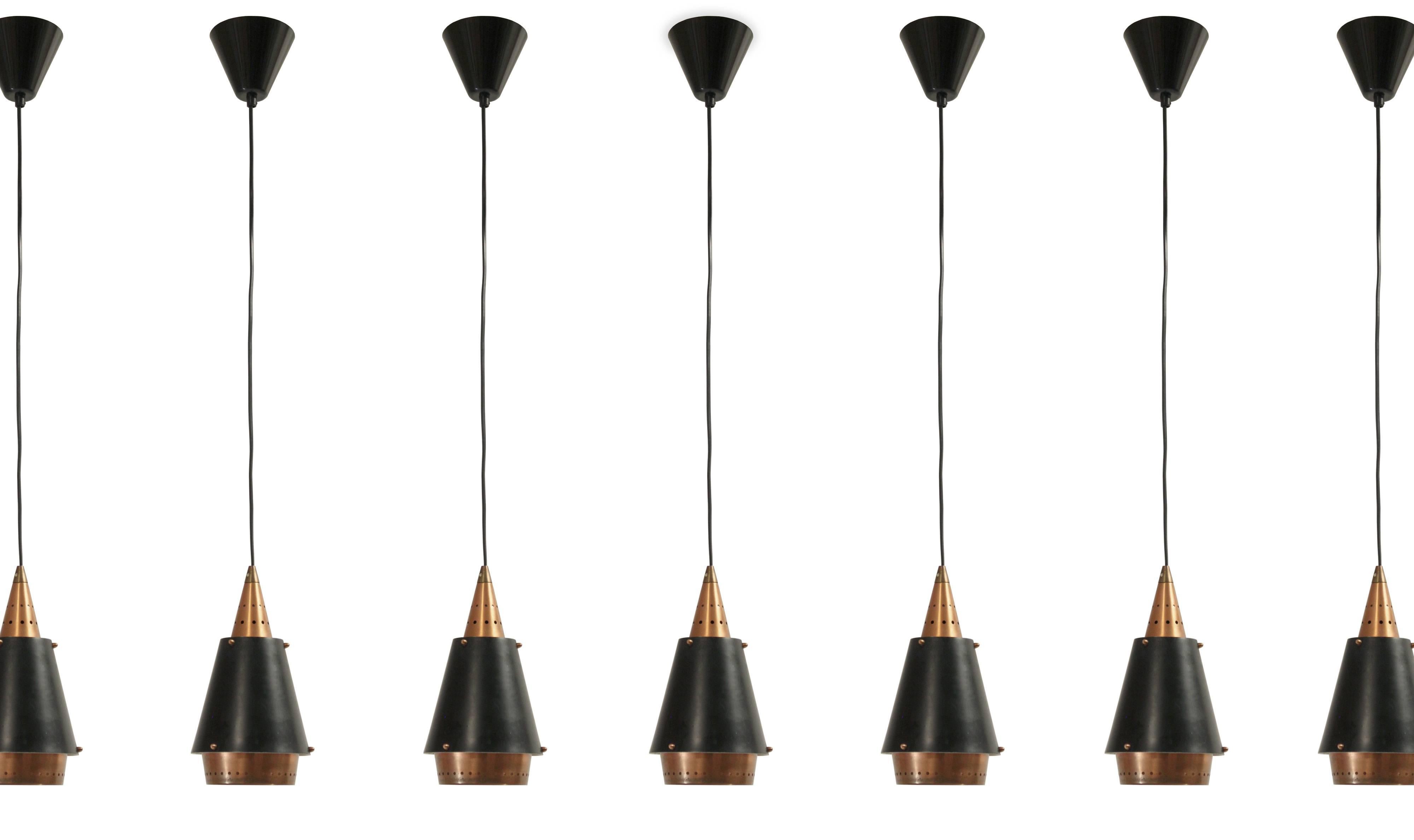 Ceiling lamps in copper and painted steel. Designed and made in Norway by T. Røste & Co, circa 1960 second half. All lamps are fully working and in very good vintage condition. 


Measures: Wire length 80cm.