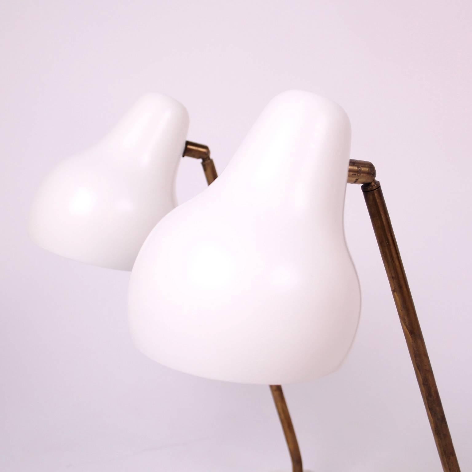 Danish Vilhelm Lauritzen, Pair of Table Lights in White Painted Aluminum and Brass