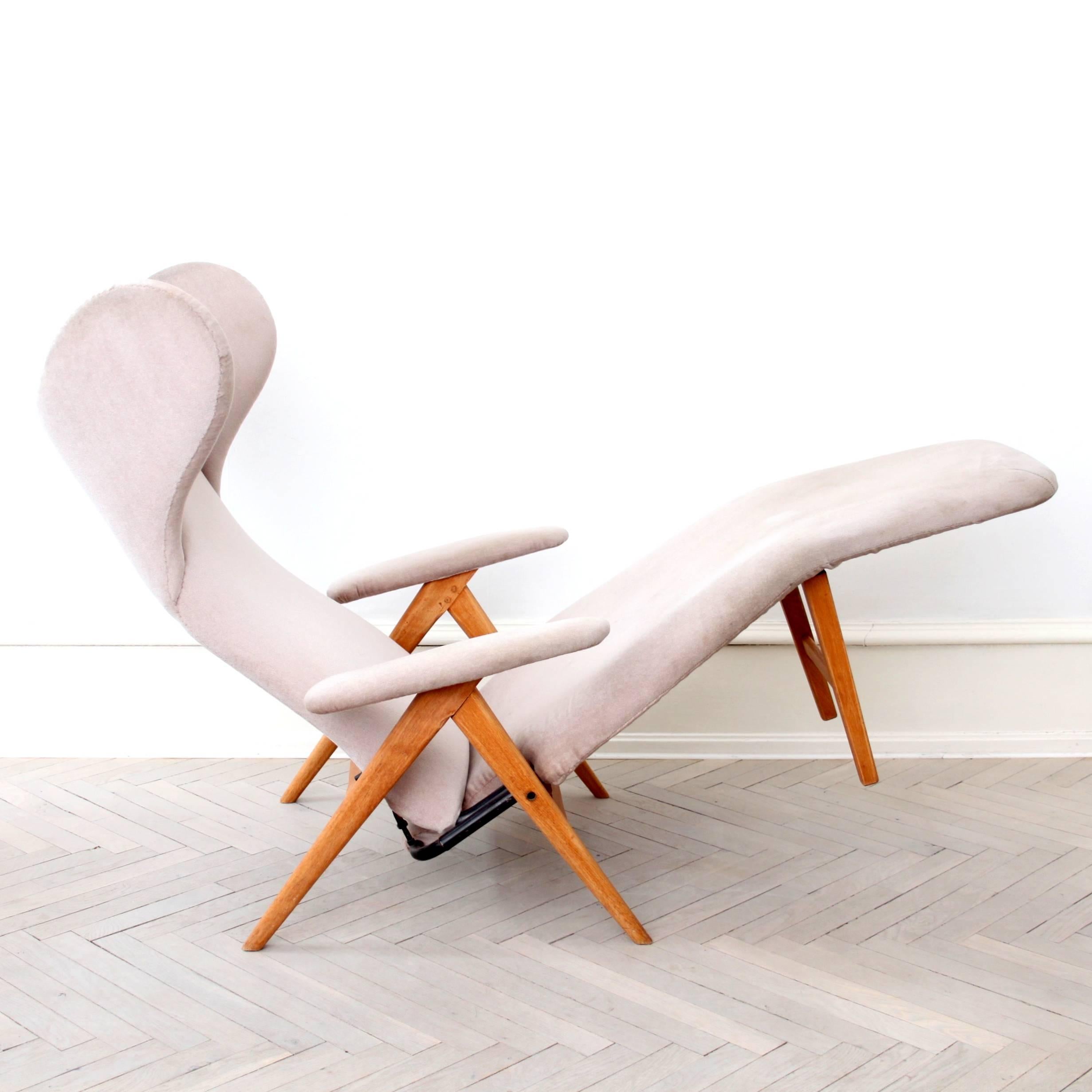 Original H.W. Klein Chaise Longue Chair in Teak and Fabric (Skandinavische Moderne)