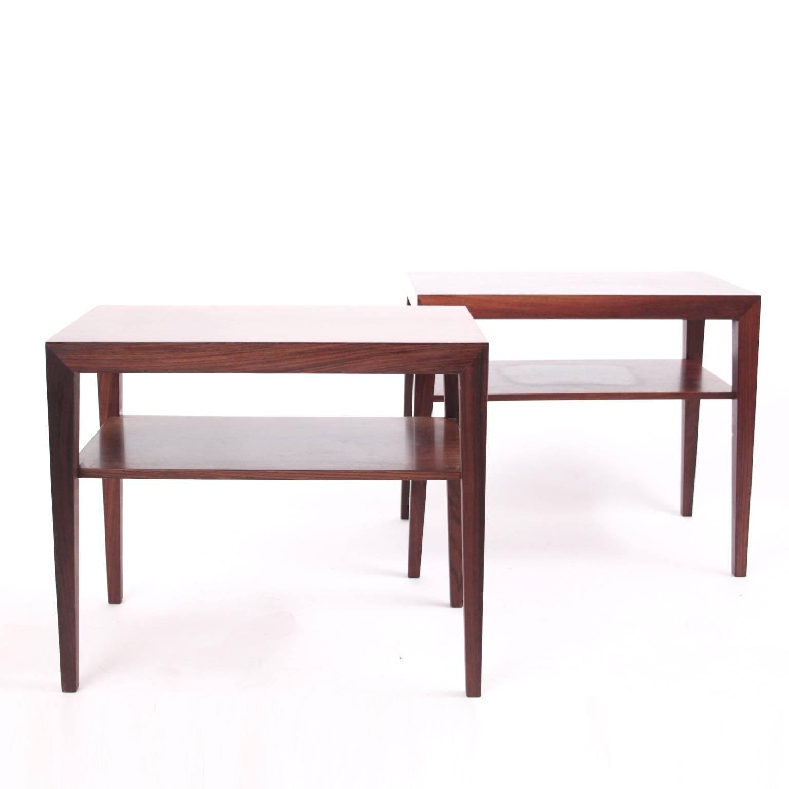 SEVERIN HANSEN & HASLEV MØBELSNEDKERI - SCANDINAVIAN MODERN

A pair of Severin Hansen side tables or nightstands in Brazilian rosewood.

Designed circa 1960, manufactured by Haslev Møbelsnedkeri. Marked by manufacturer.

Cities certificate