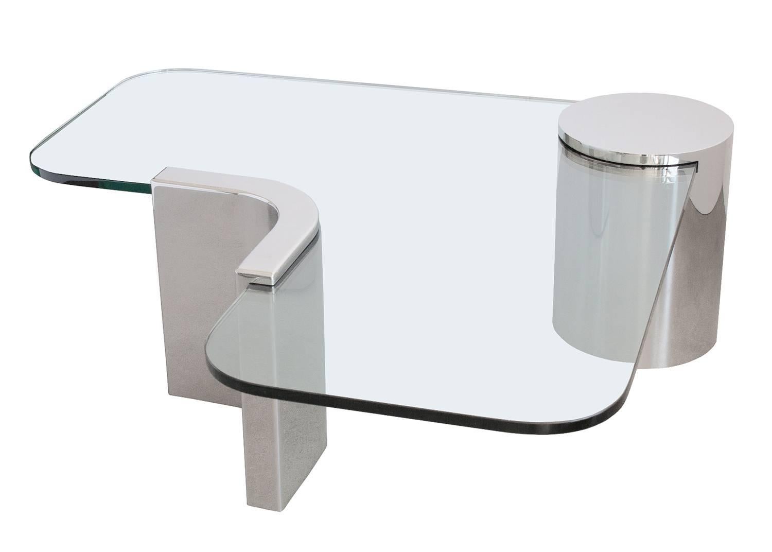 Unique and sculptural cantilevered coffee table in the style of J Wade Beam for Brueton / Pace Collection. A 3/4