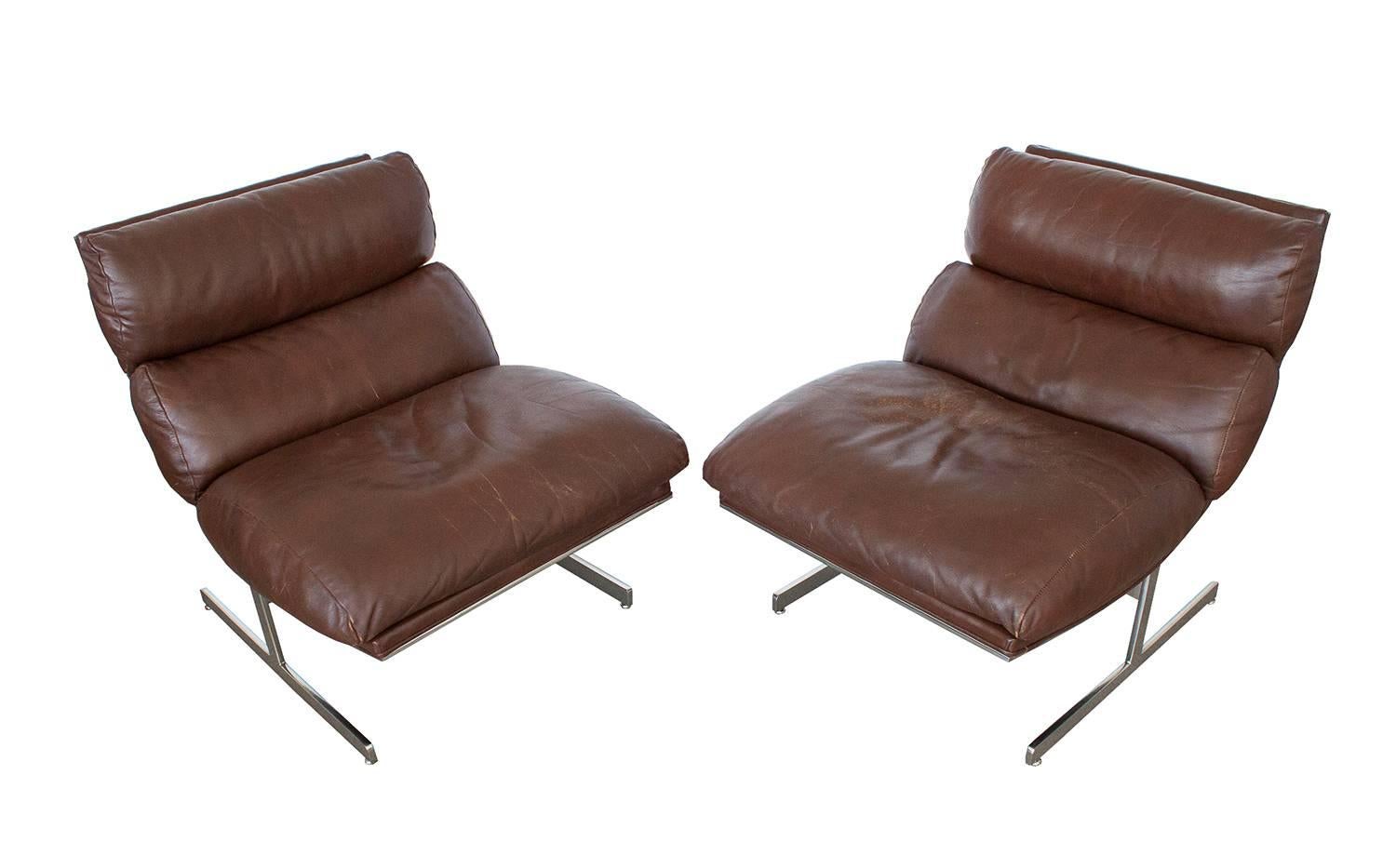 Mid-Century Modern Pair of Kipp Stewart Brown Leather Lounge Chairs for Directional