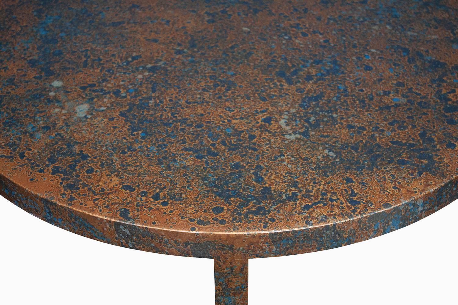 Mid-Century Modern Round Coffee Table in Metallic and Blue Oil Drop Finish