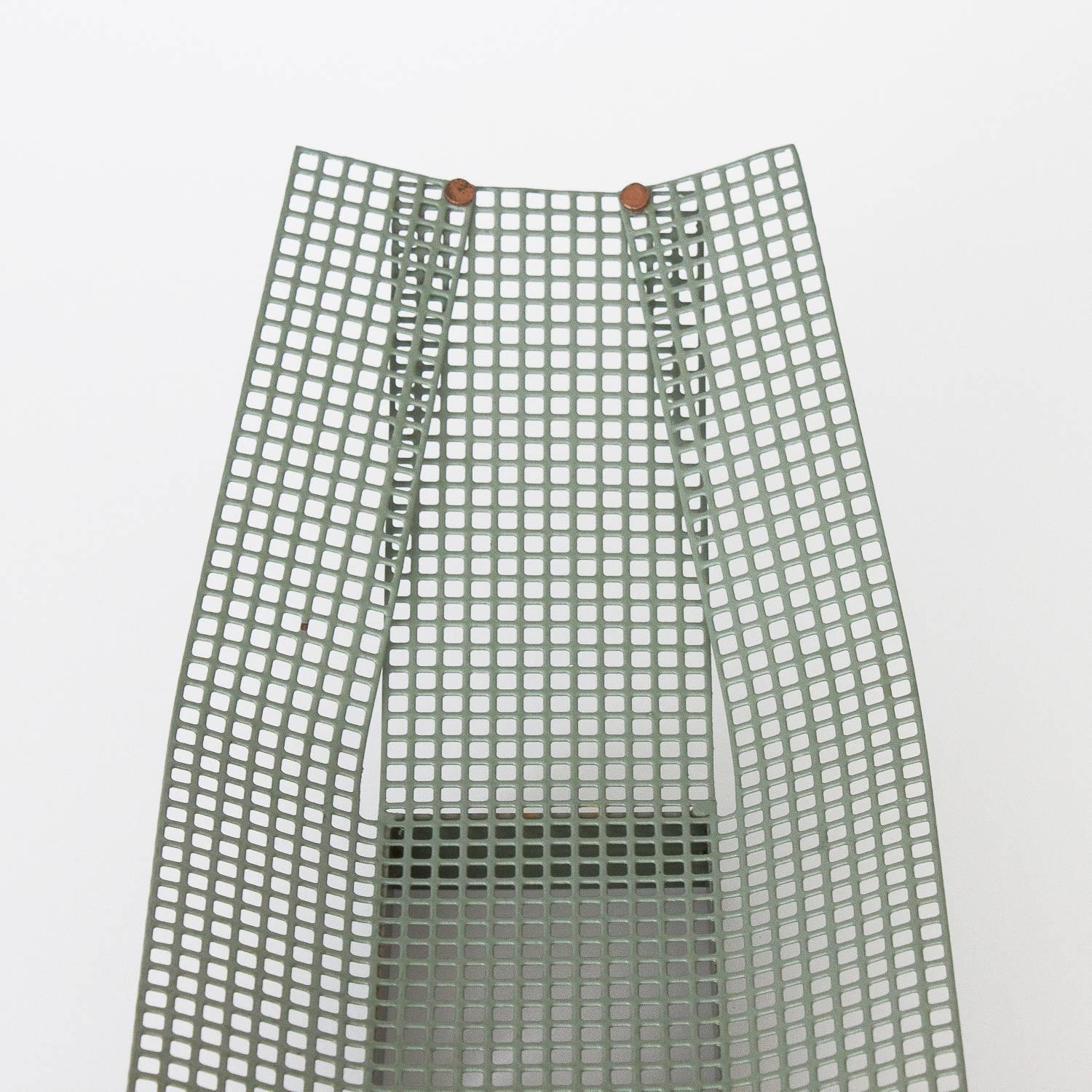 Green Enameled Perforated Metal Tray Centerpiece 2