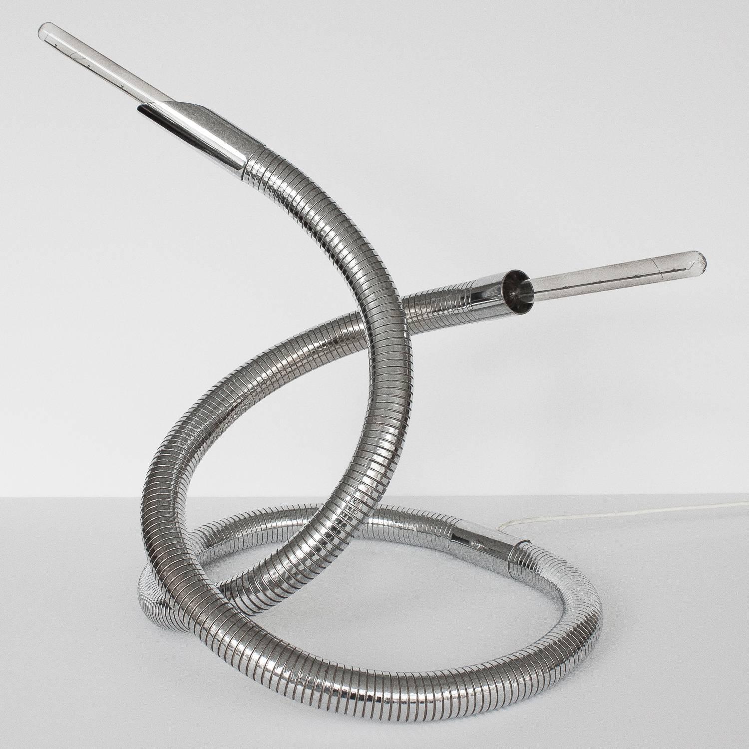 Mid-Century Modern Unique 1960s Italian Chrome Flexible Snake Lamp