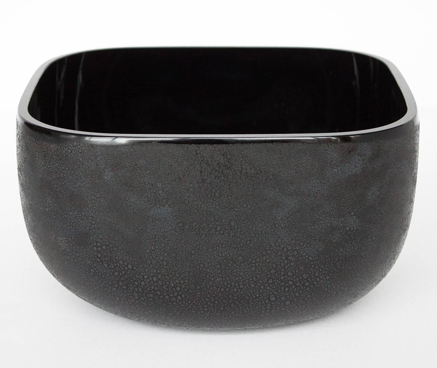 Barbini Black Murano Scavo Corroso Glass Bowl In Excellent Condition In Chicago, IL
