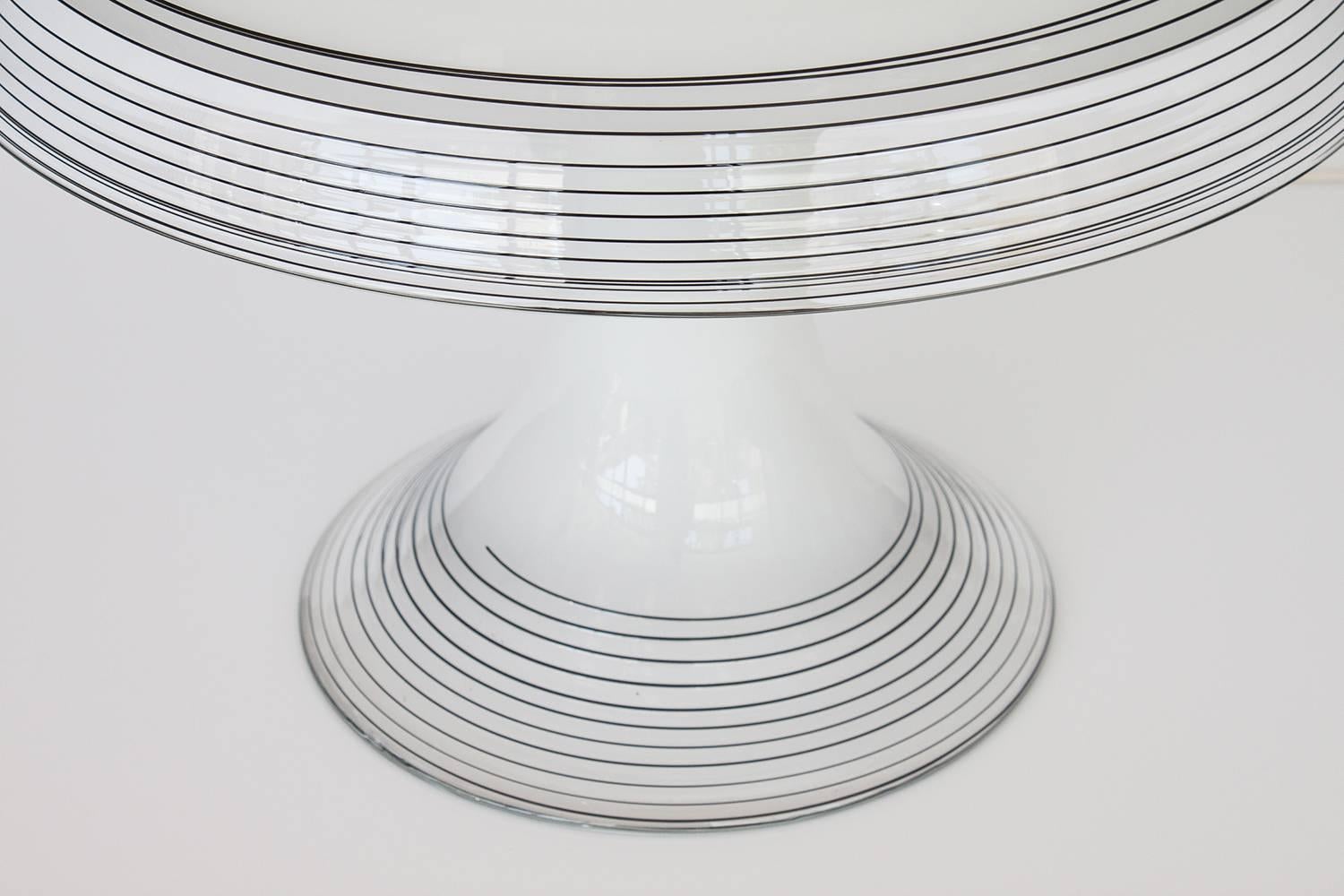Late 20th Century Italian Black and White Murano Swirl Glass Table Lamp