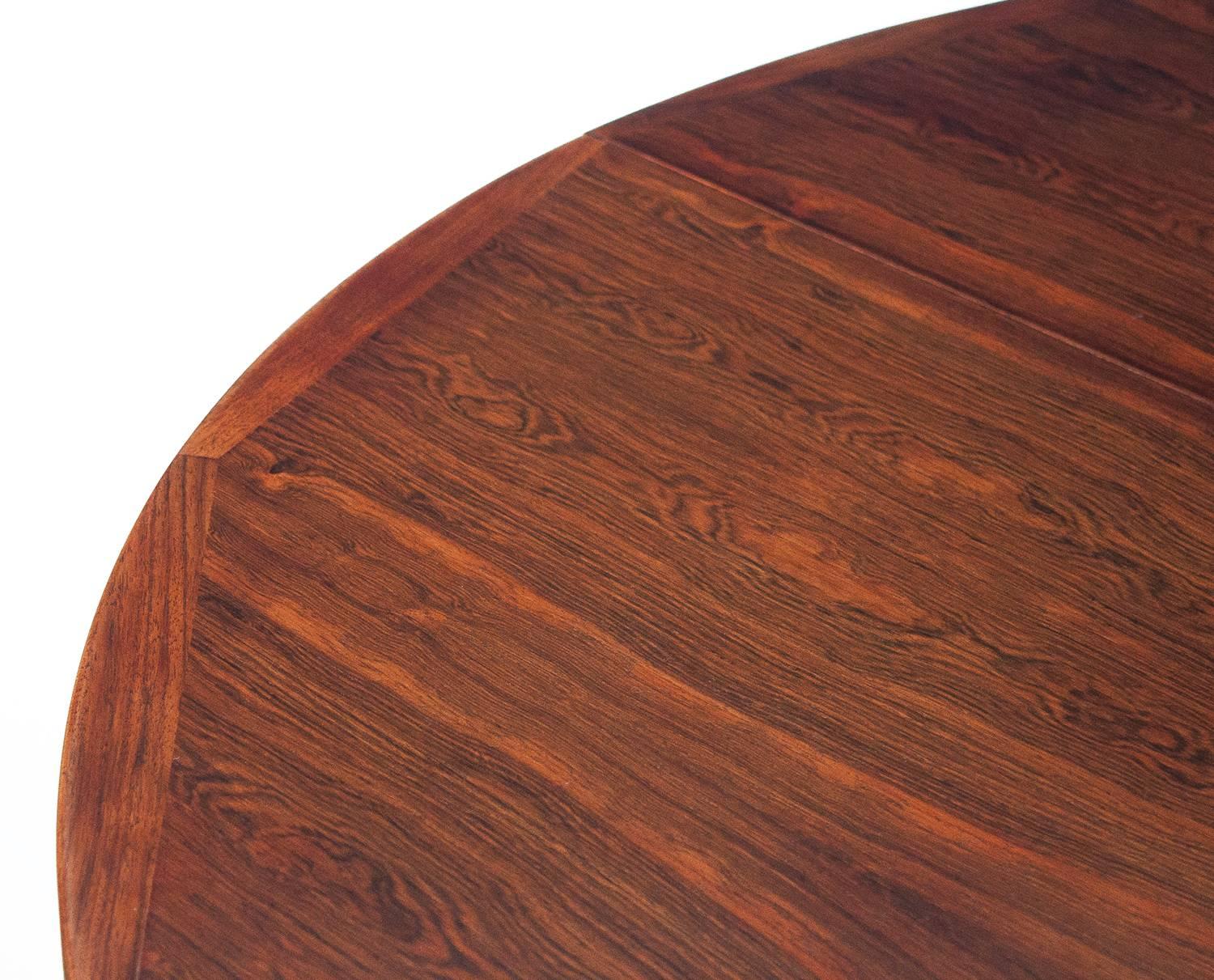 Round Rosewood Dining Table by Ib Kofod-Larsen 1