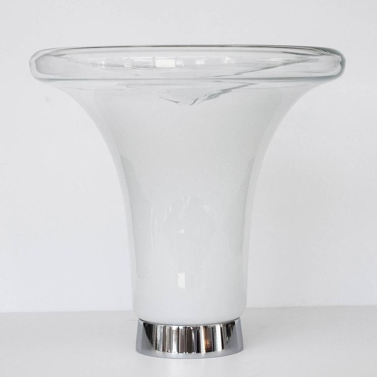 Large Vistosi Murano Trumpet Glass Table Lamp For At 1stdibs Large 1960s Vistosi Murano Tulip Trumpet Shaped Glass Table Lamp Handn Sculptural Shade