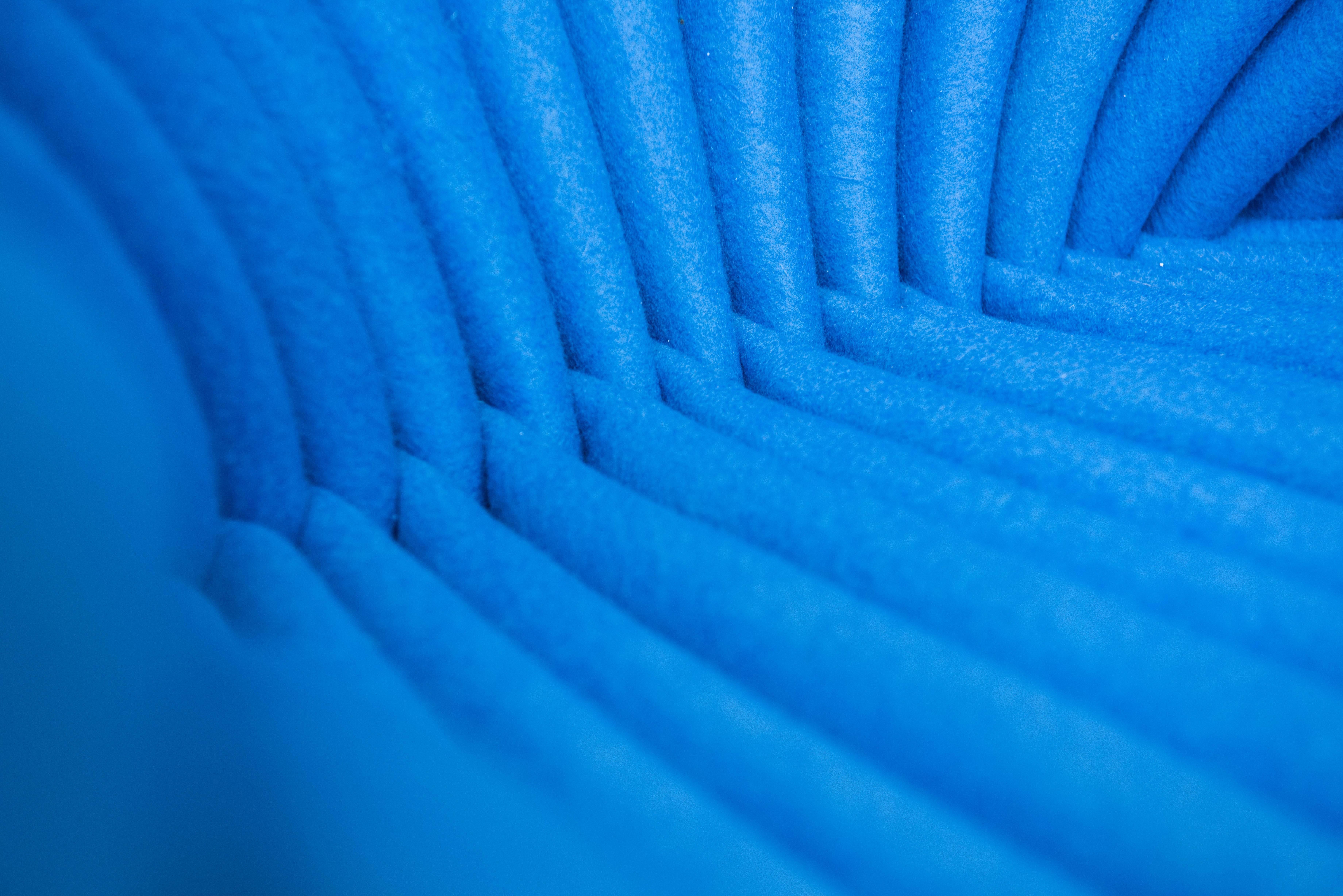 peacock plastic chair price