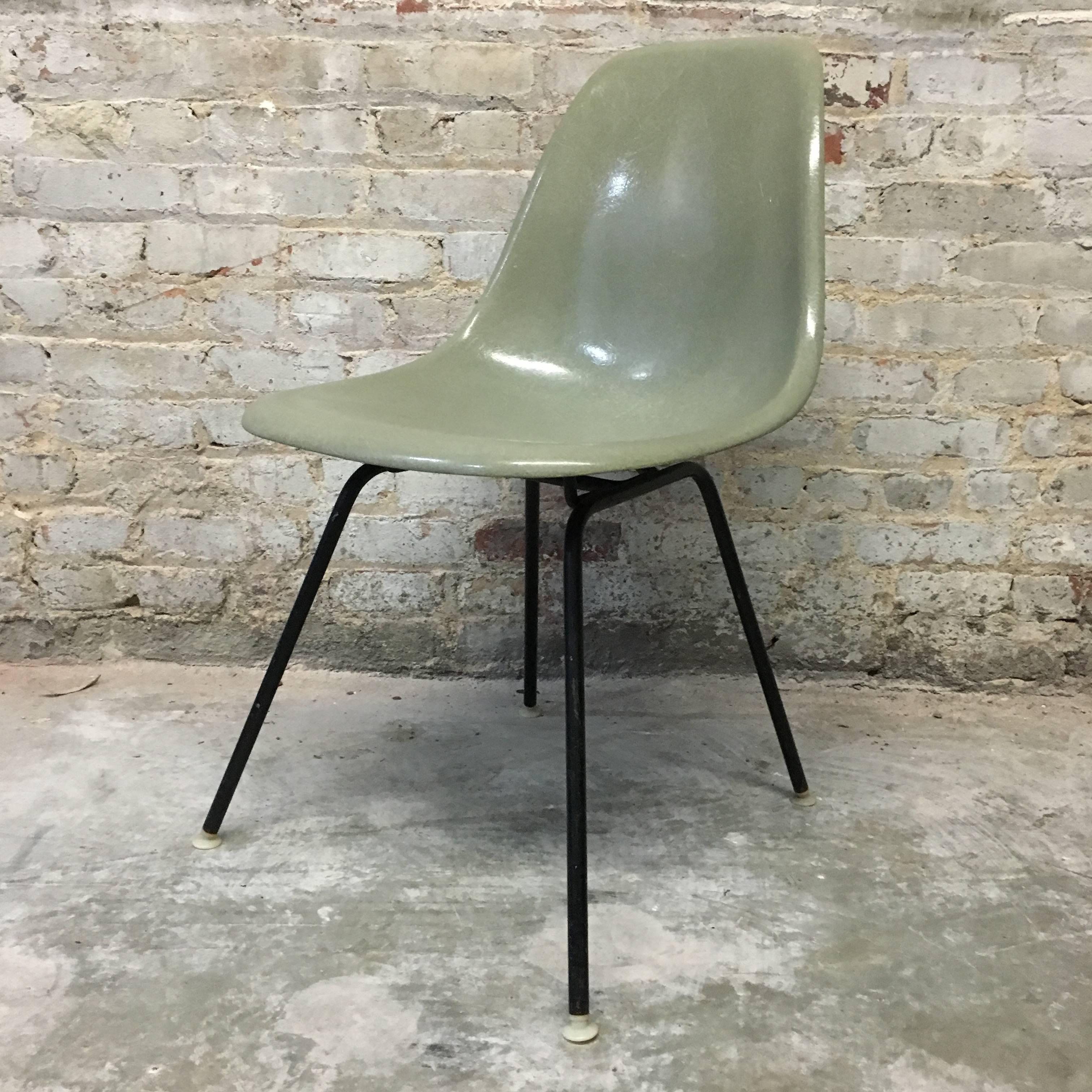 Four Herman Miller Eames Seafoam Green Dining Chairs 3
