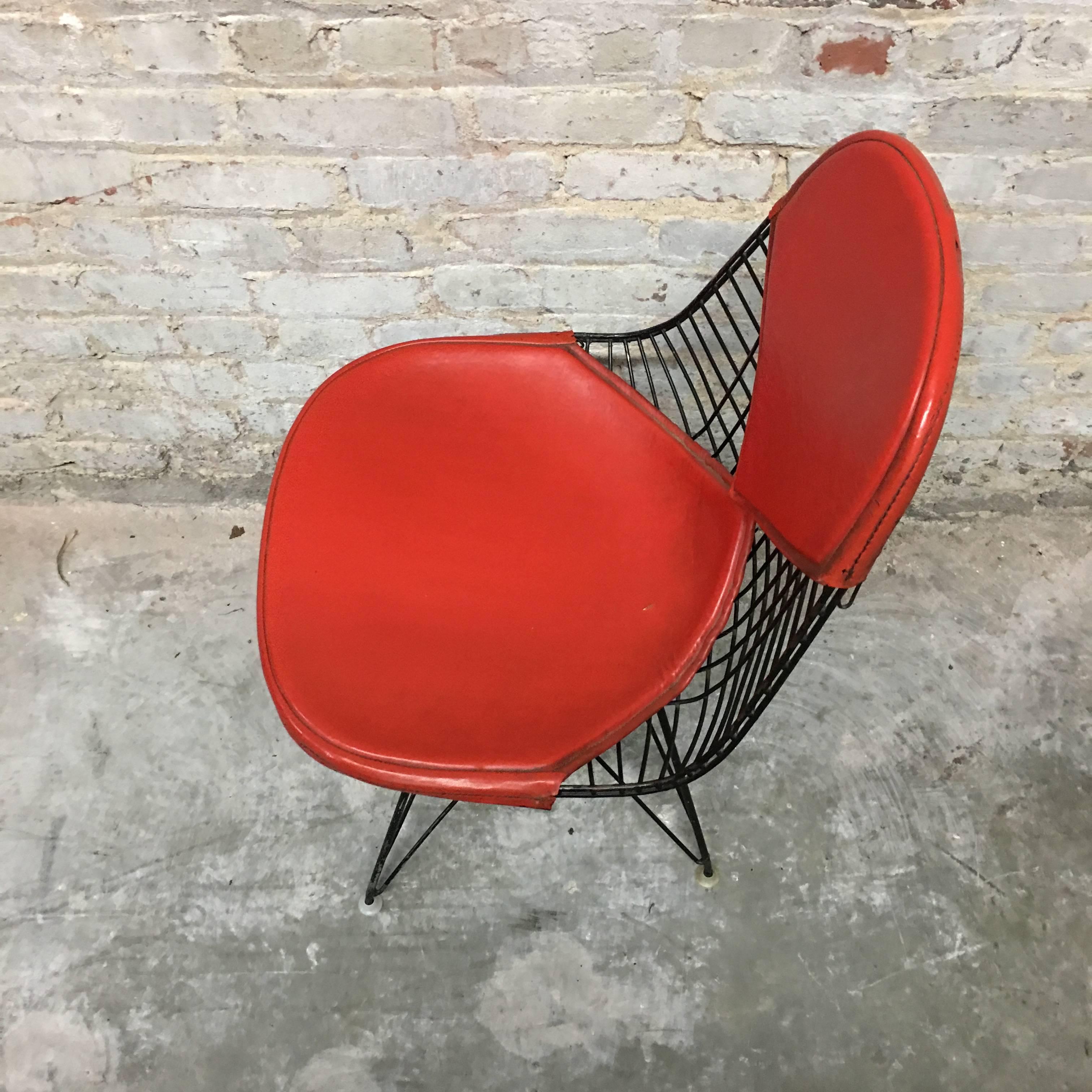 Mid-Century Modern Herman Miller Eames DKR-2 Bikini Chair