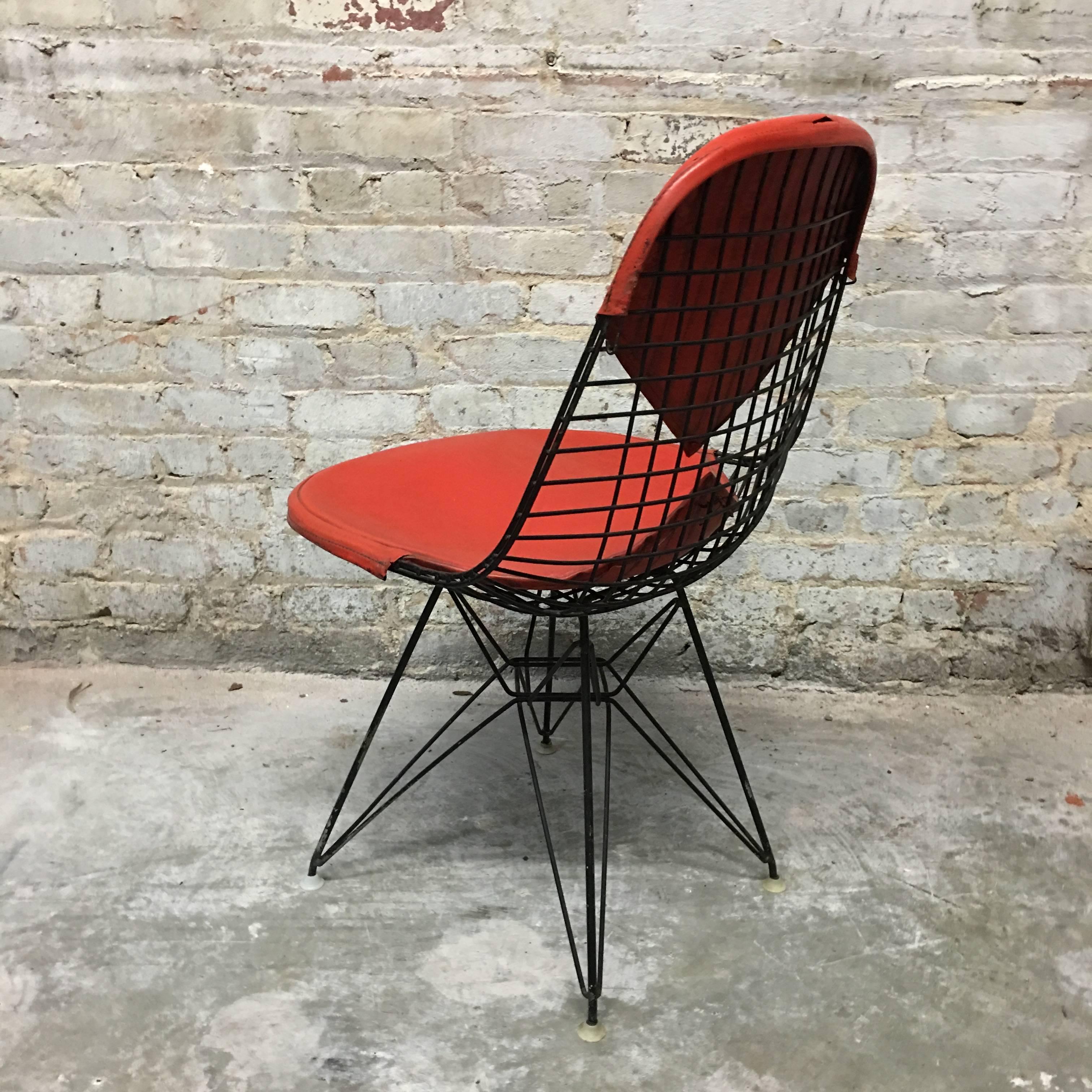 Herman Miller Eames DKR-2 Bikini Chair In Good Condition In Brooklyn, NY