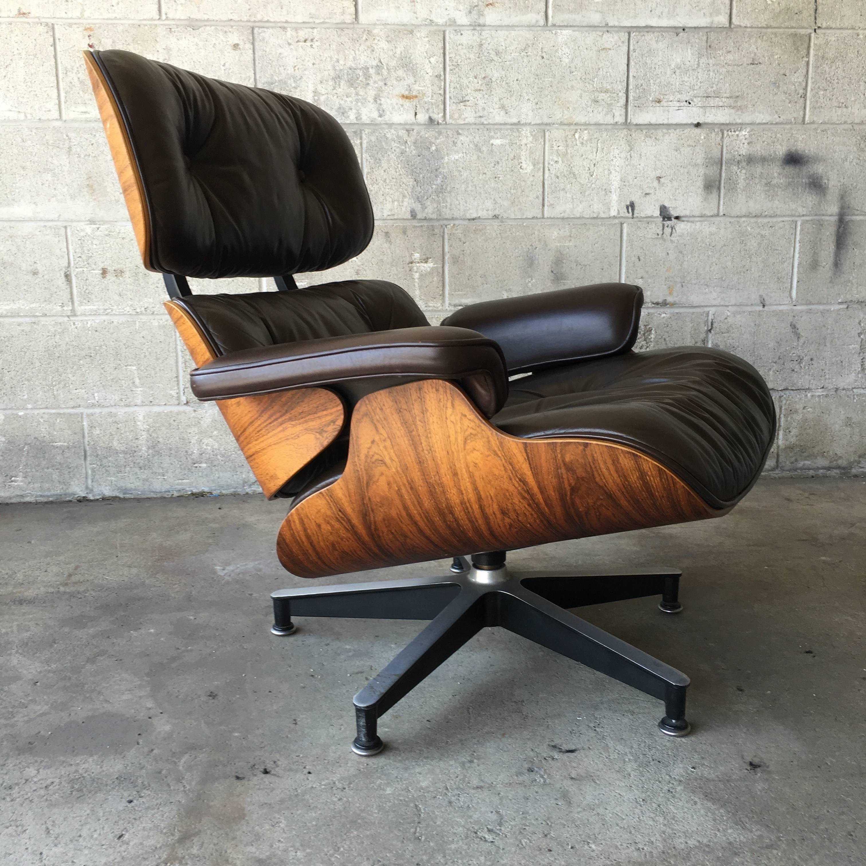 Rosewood and Brown Herman Miller Eames 670/671 In Excellent Condition In Brooklyn, NY