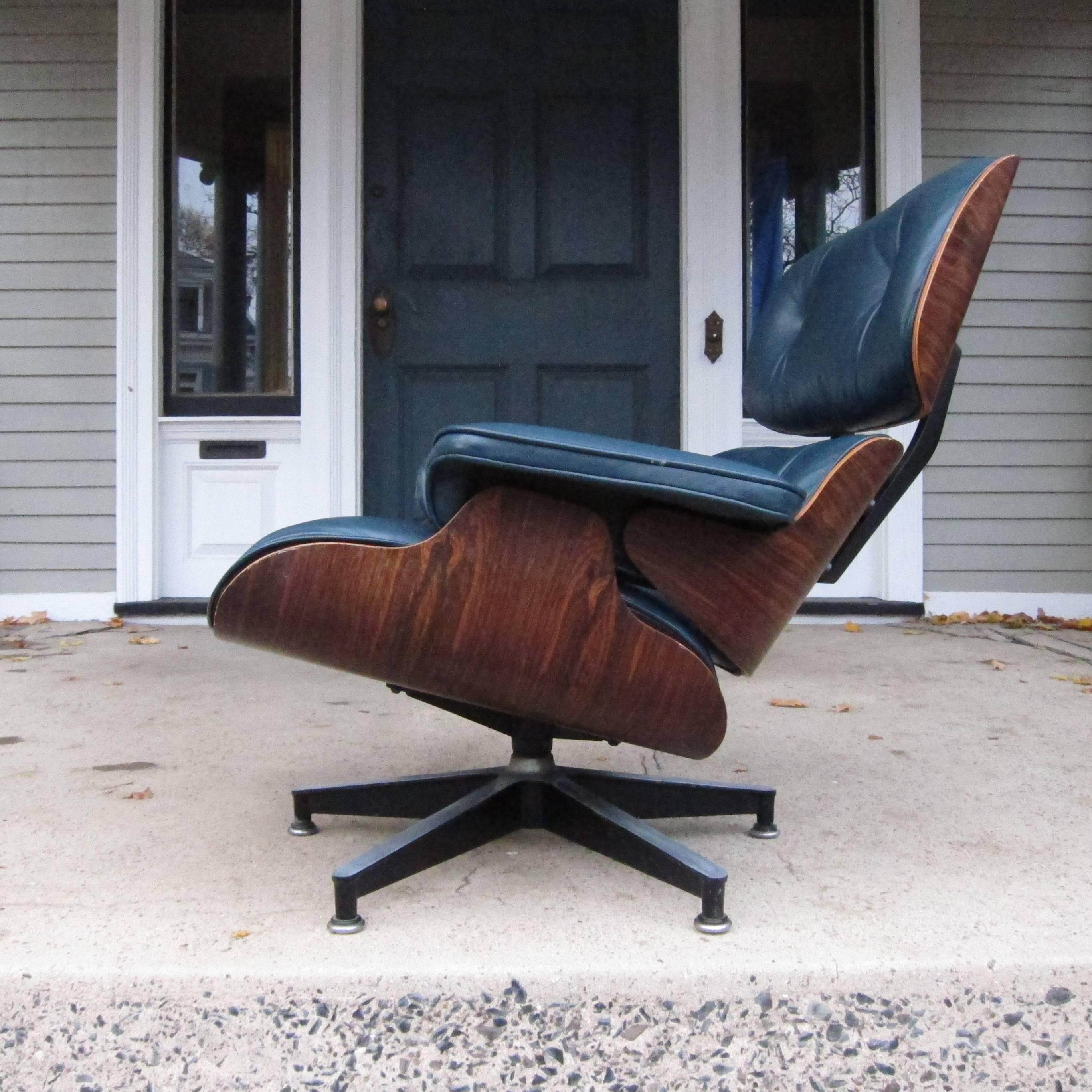 Late 20th Century Superb Herman Miller Eames Lounge Chair in Rosewood and Custom Indigo Leather
