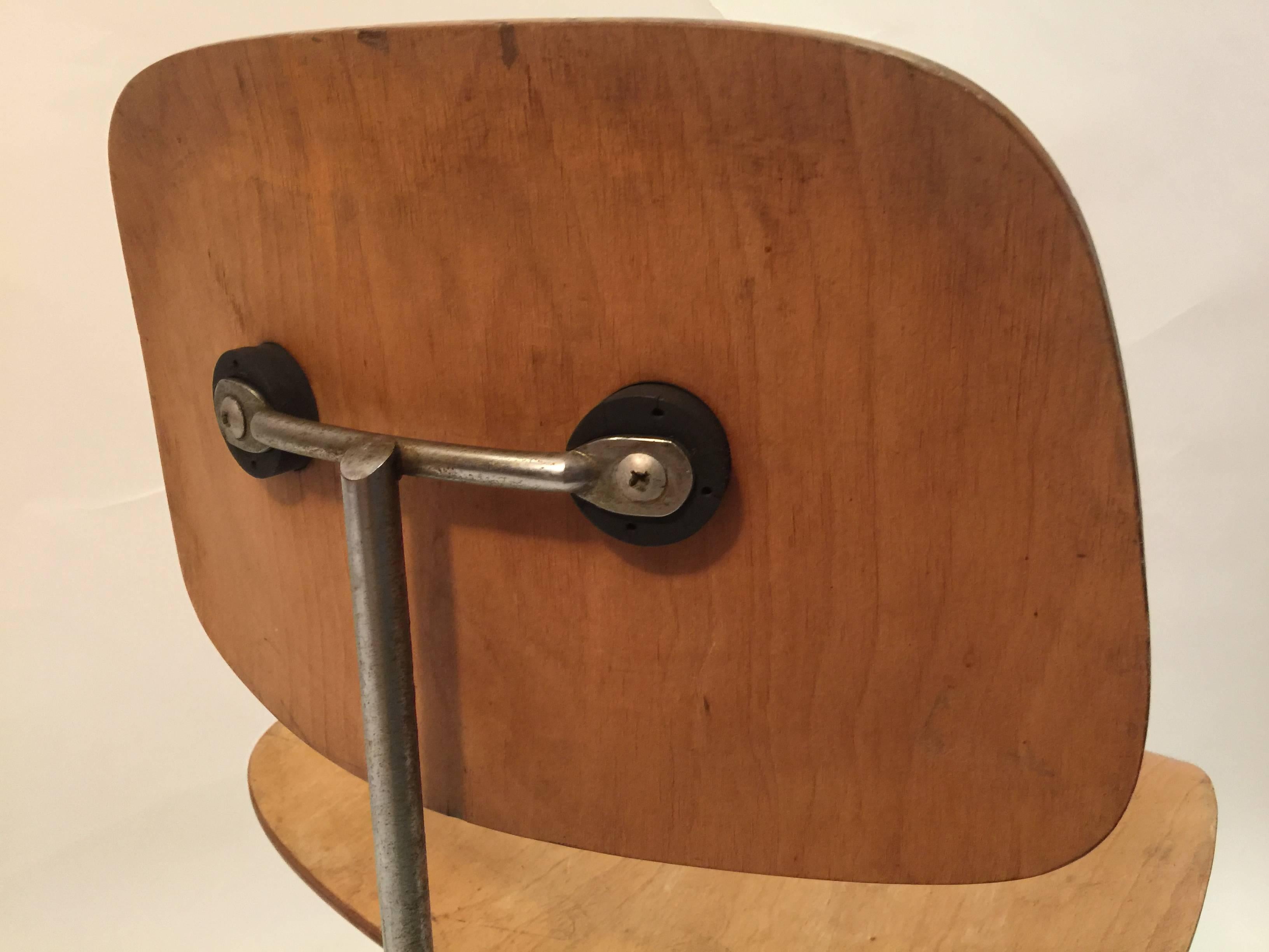 Mid-Century Modern 1950s Herman Miller Eames DCM Dining Chair