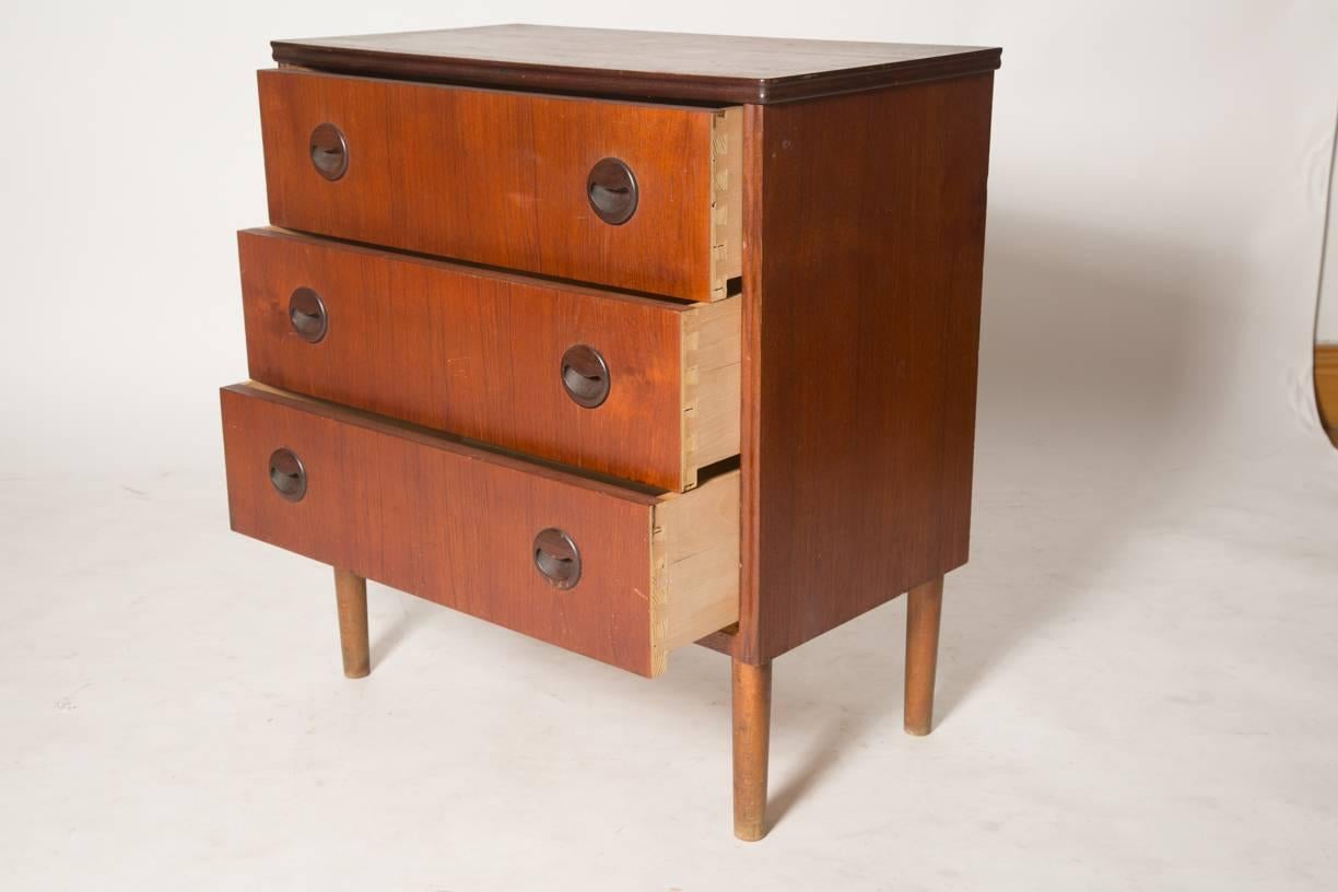 Danish Modern Bachelor Chest in Teak In Good Condition In Brooklyn, NY