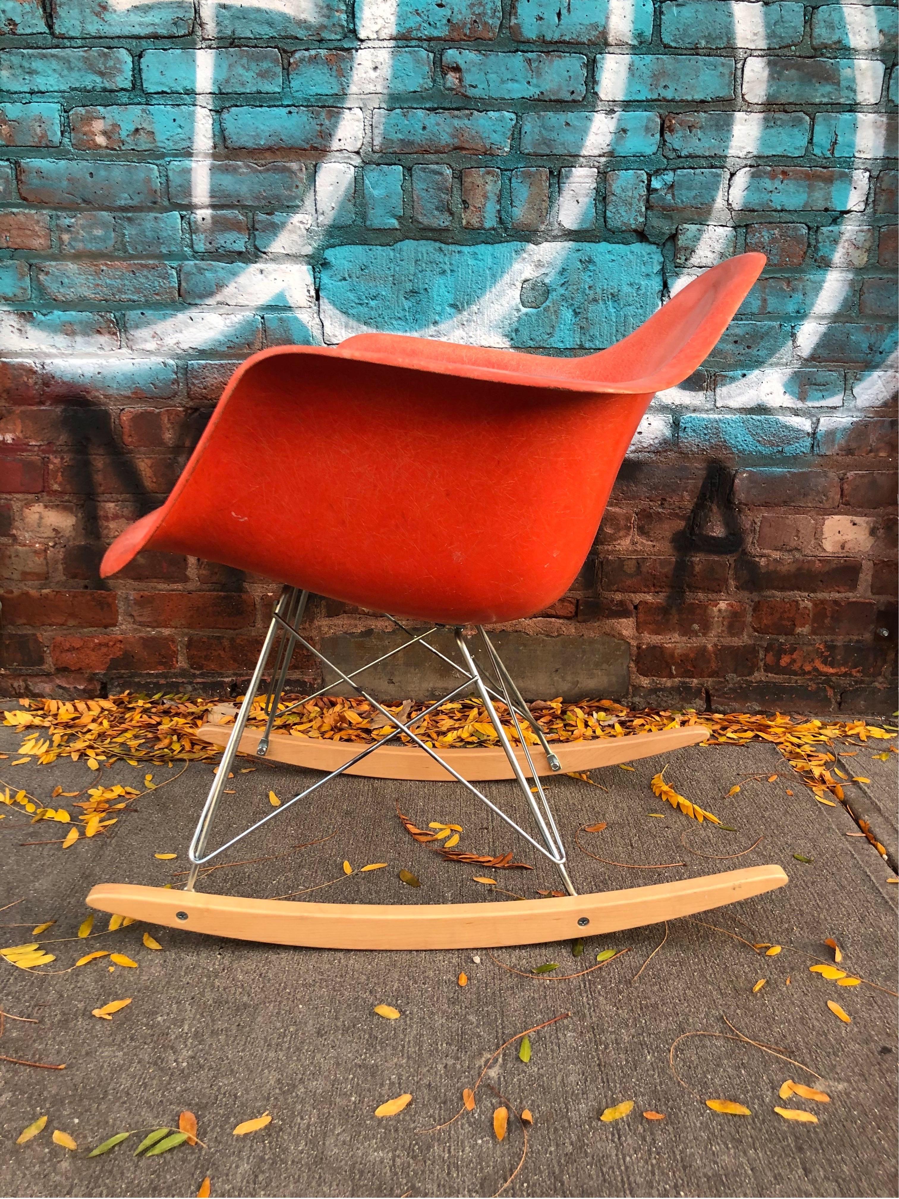 Herman Miller Eames Rocking Chair in Salmon 3