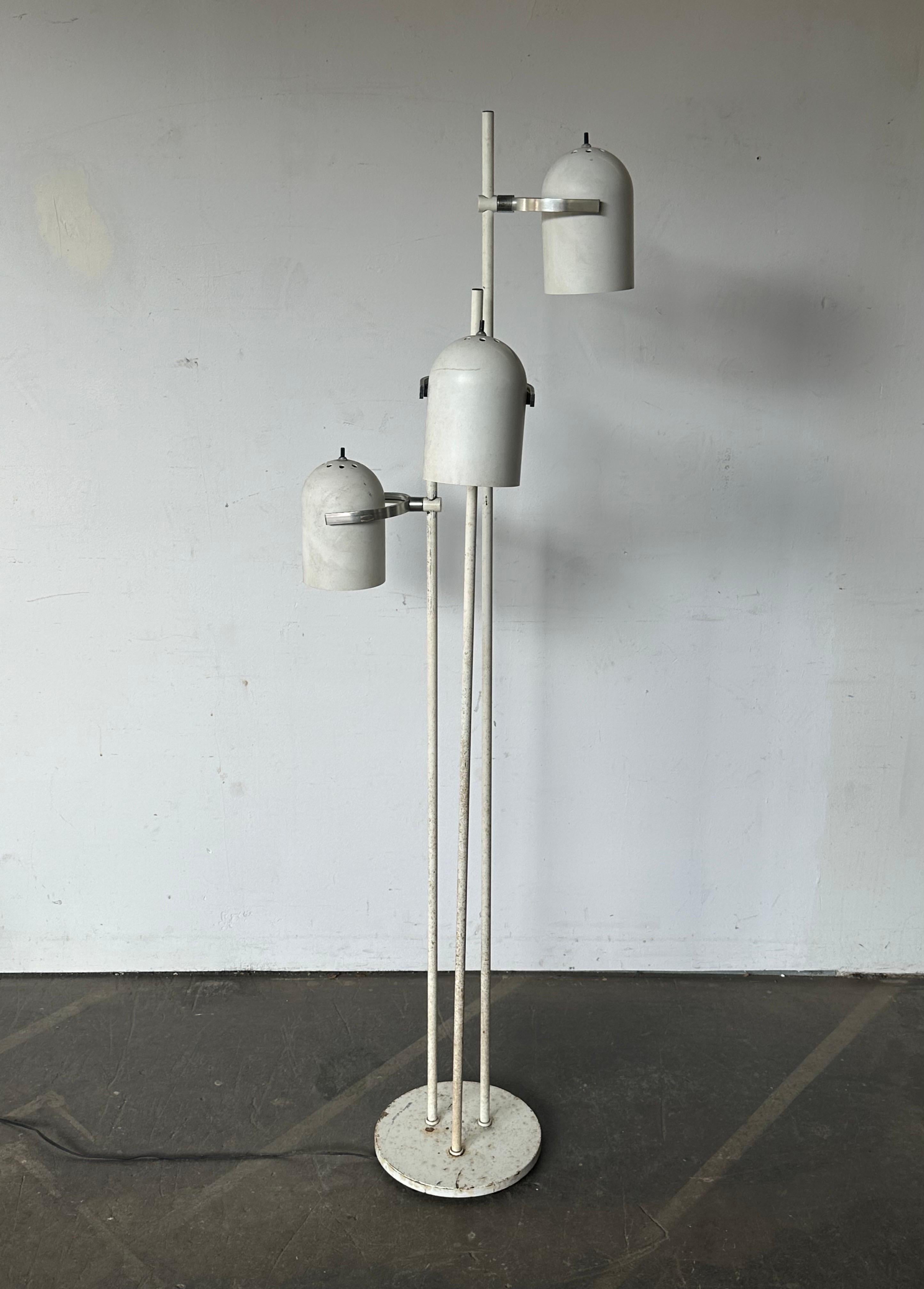 20th Century Midcentury Modern Floor Lamp with Articulating Pivoting Shades by Lightolier For Sale