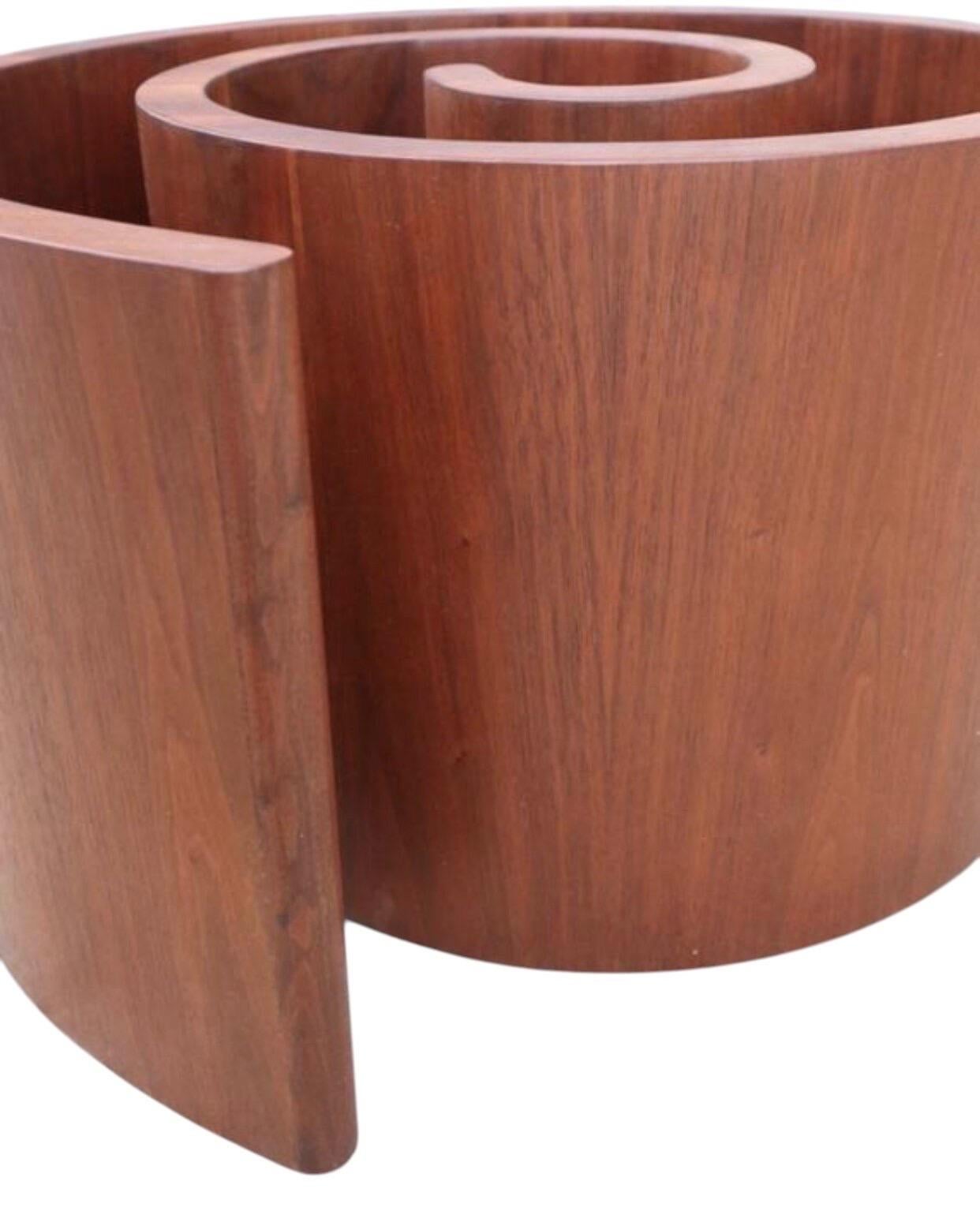 Vladimir Kagan Schnecken-Couchtisch aus Nussbaumholz im Angebot 2