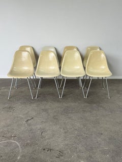 Set di 8 sedie da pranzo Herman Miller, moderne e di metà secolo.