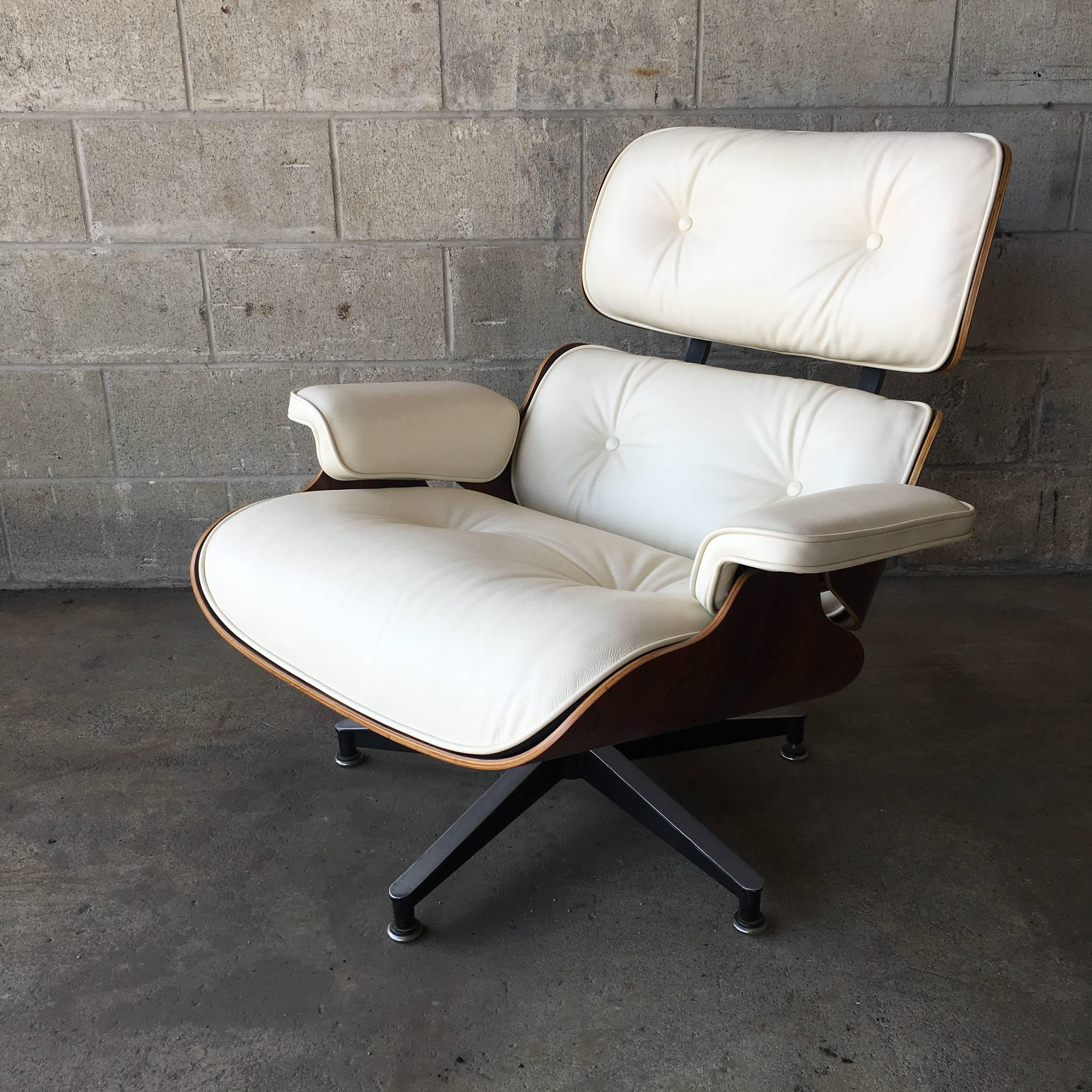 Mid-Century Modern Herman Miller Eames Lounge Chair with New Ivory Leather