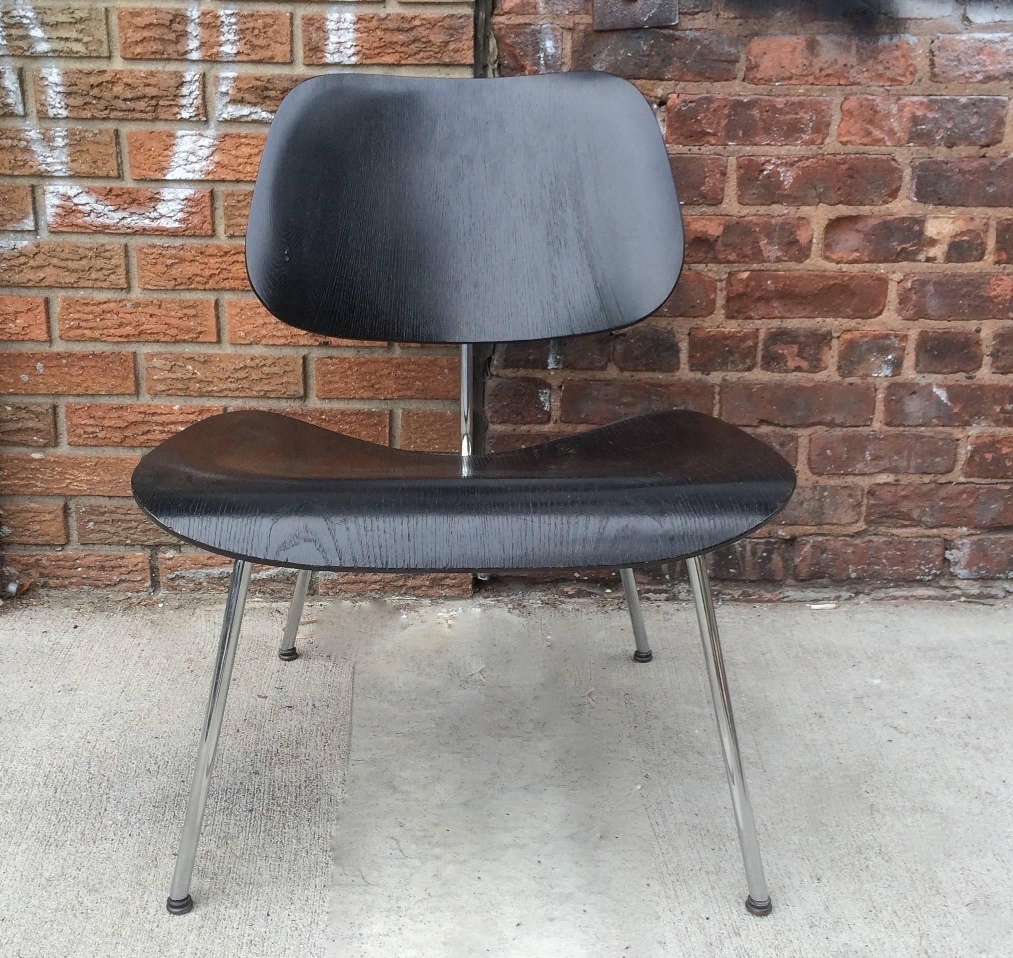 Mid-Century Modern Perfect Eames Evans Black Aniline LCM Chair