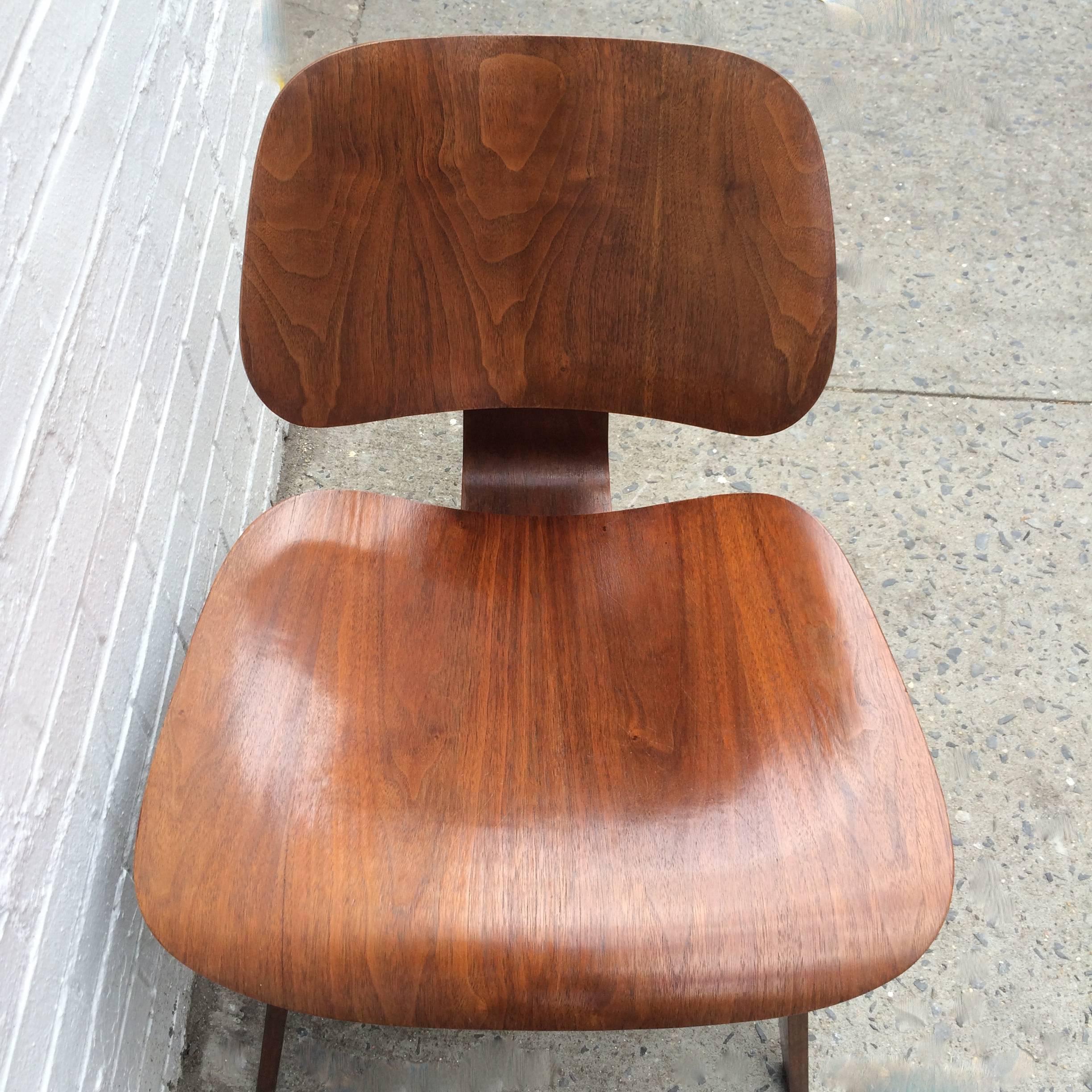 Eames Evans Walnut LCW Chair 1