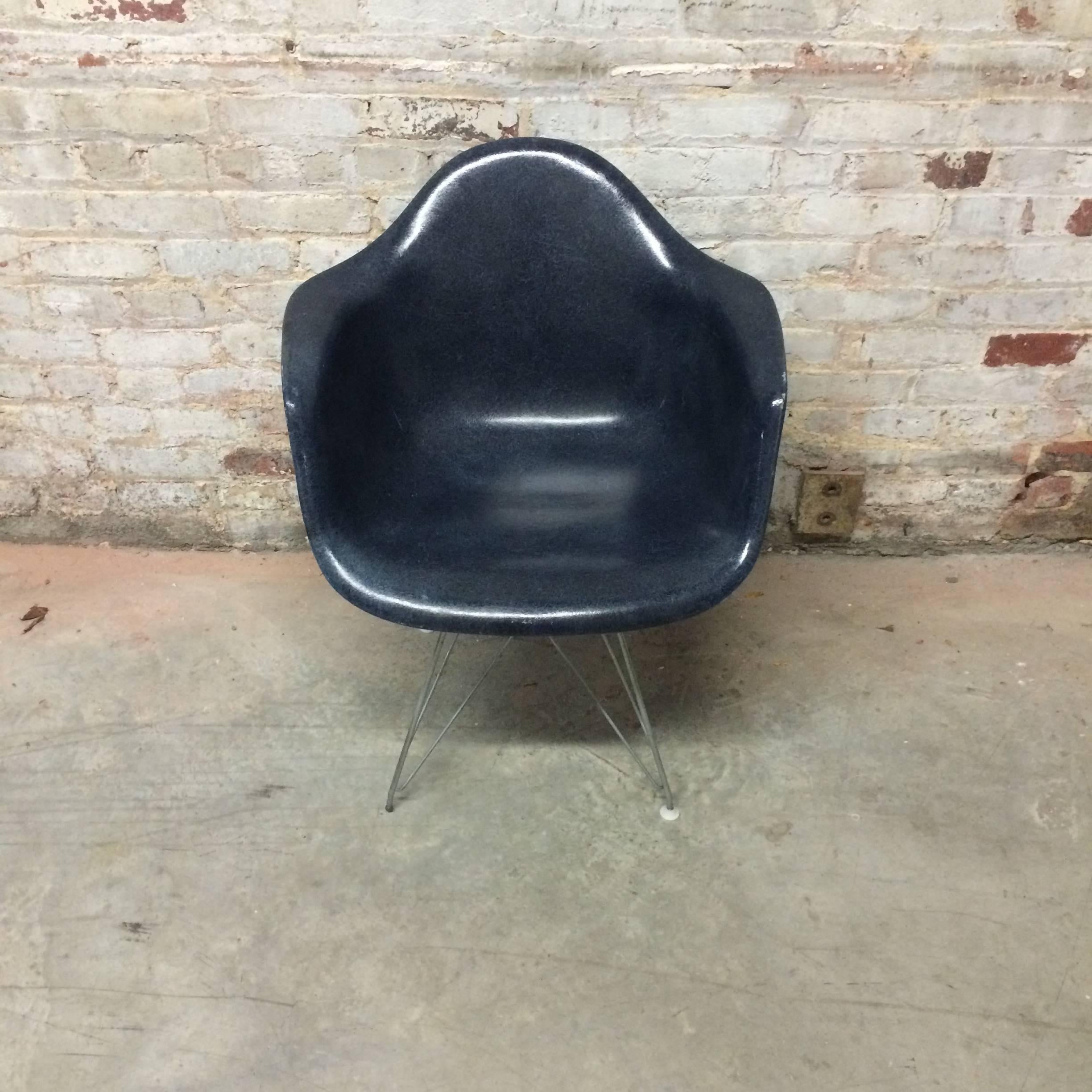 Fiberglass Navy Herman Miller Eames DAR Chair