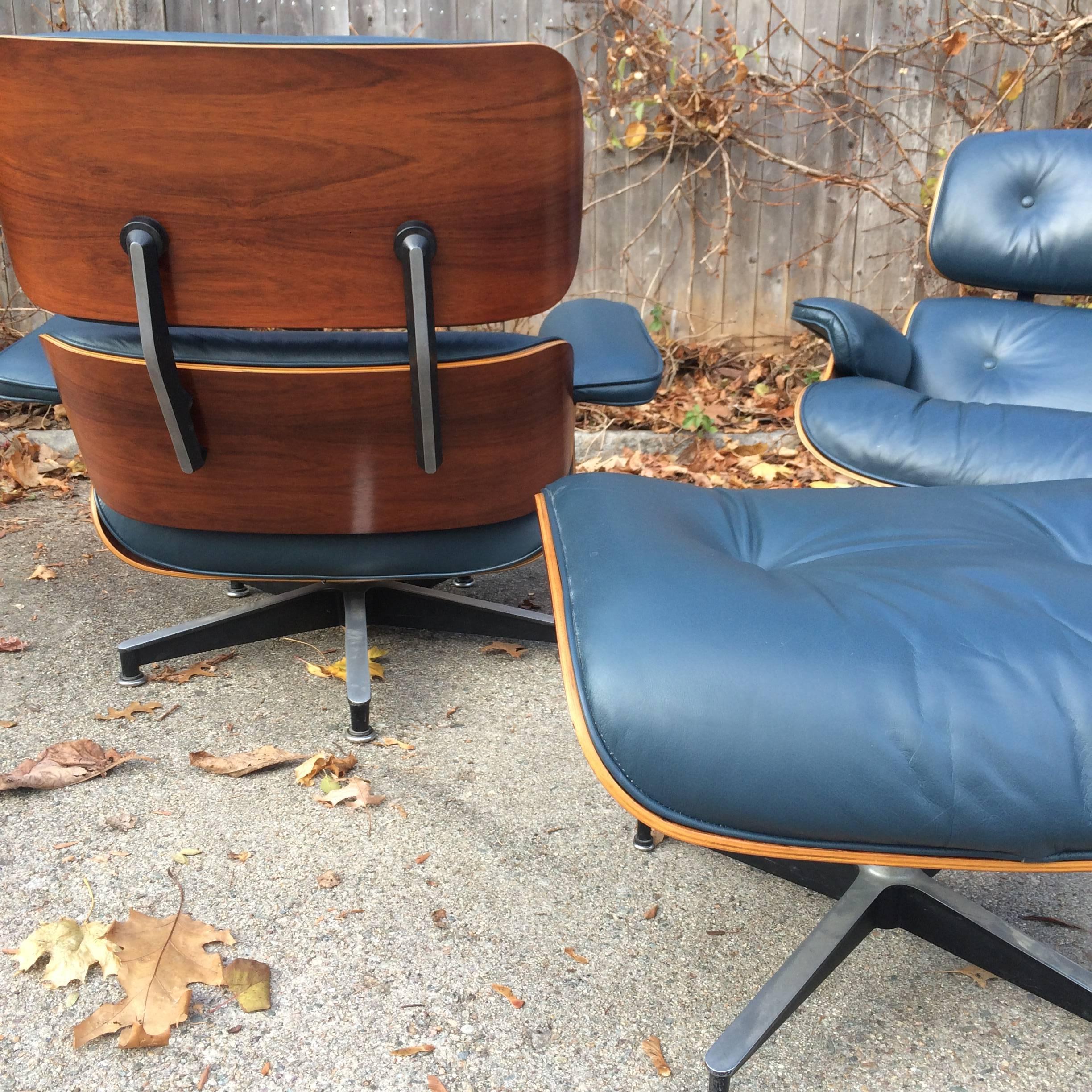 navy blue eames chair