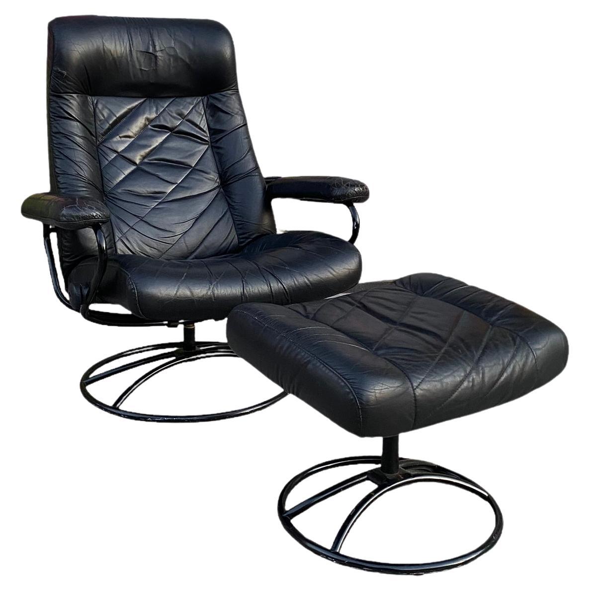 Ekornes Stressless Reclining Lounge Chair and Ottoman in Black For Sale