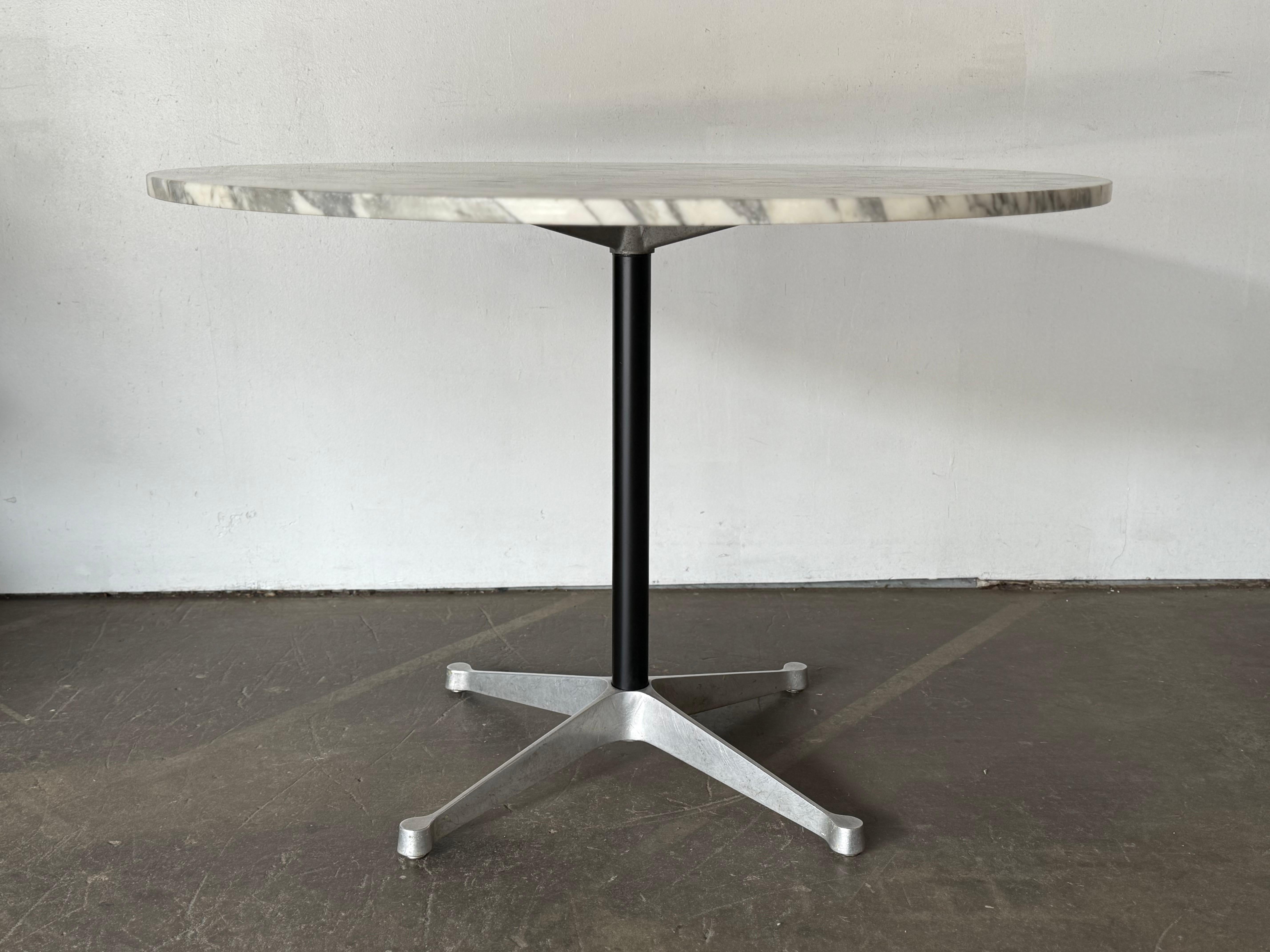 Herman Miller Eames Dining Table with Calacatta Marble Top For Sale 7