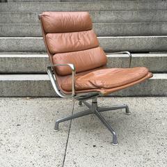 Herman Miller Eames Aluminium Group Soft Pad Lounge Chair